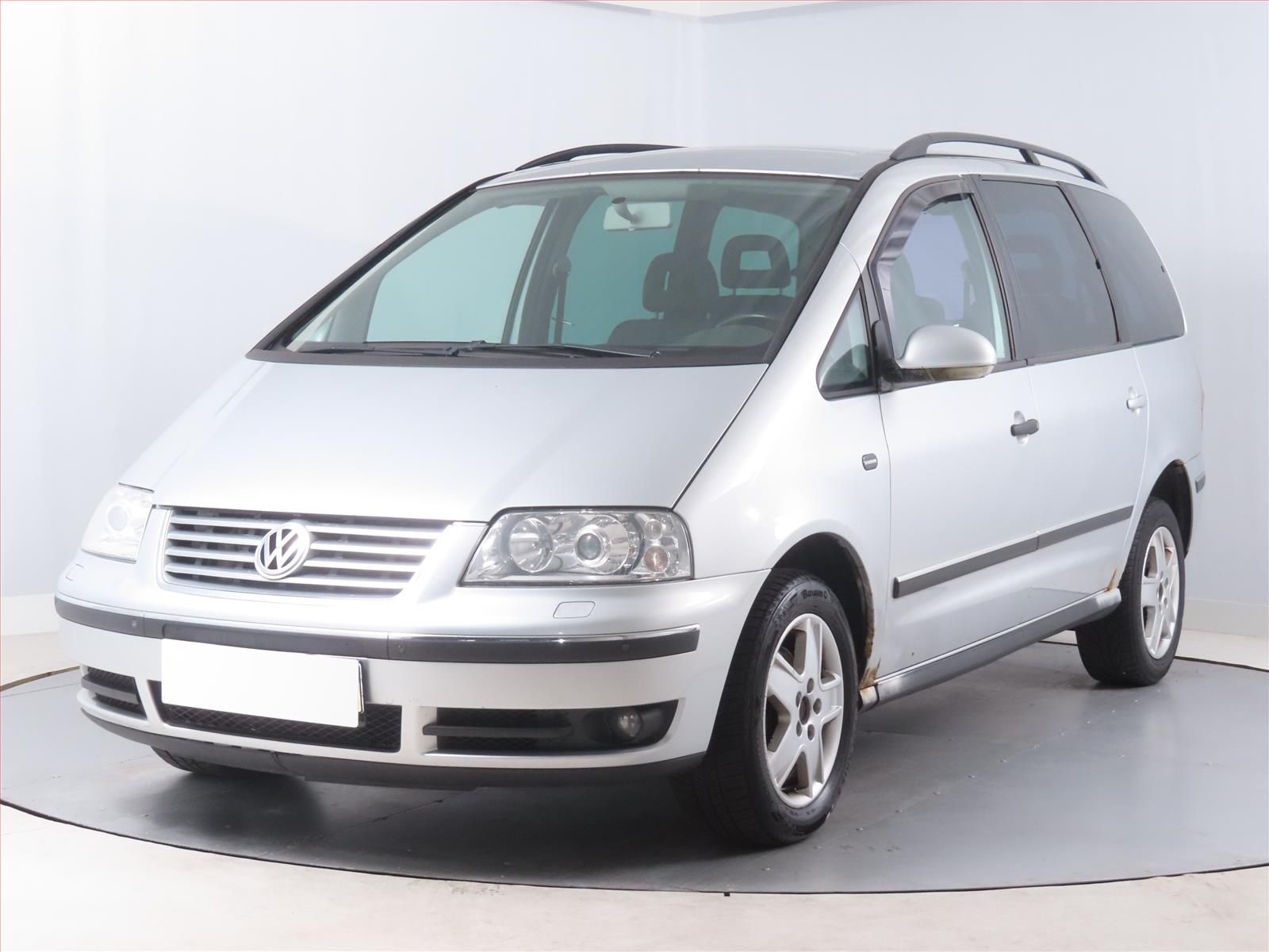 Volkswagen Sharan, 1.9 TDI , 7 míst - fotka 2