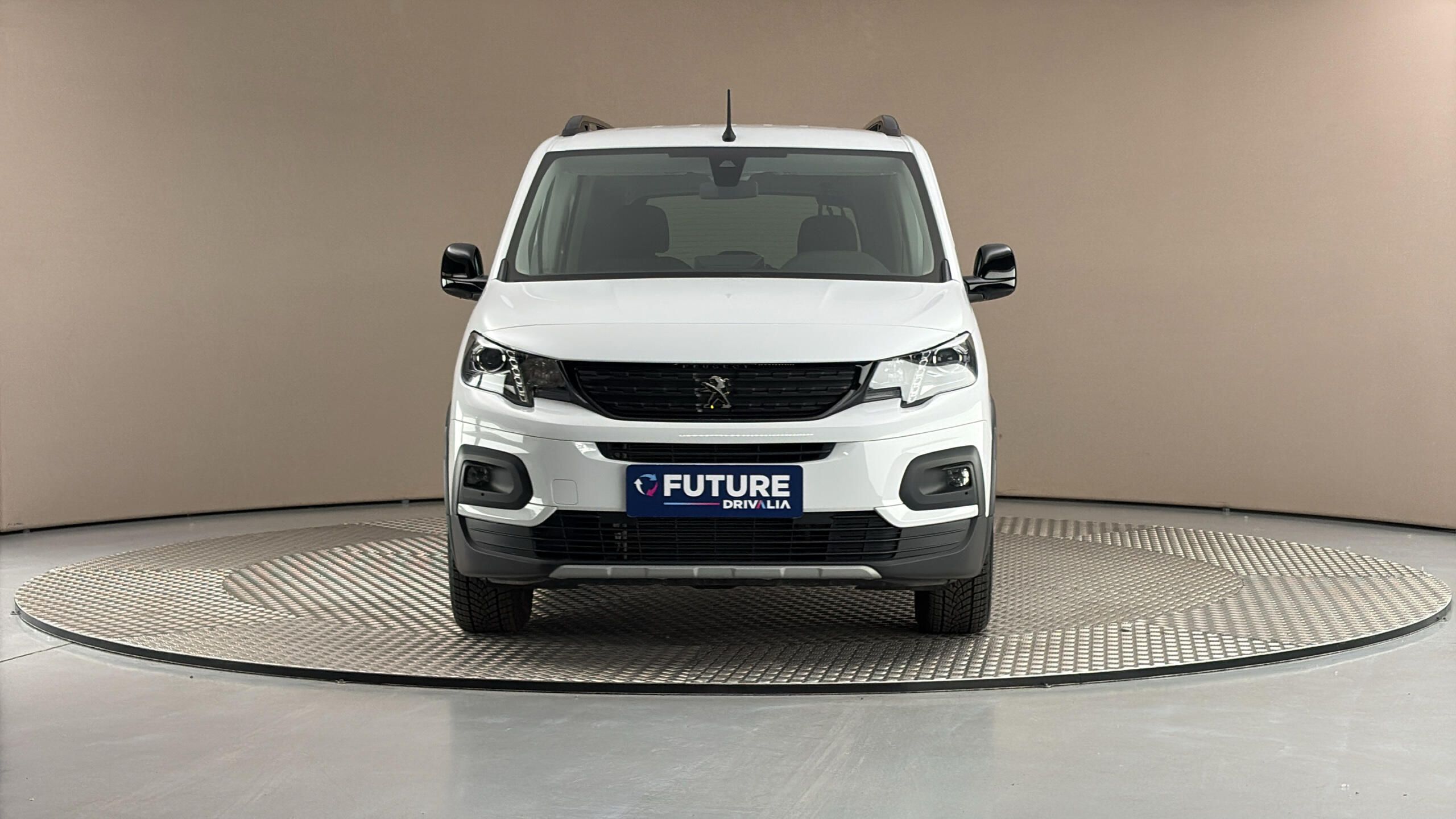Peugeot Rifter, 50 kWh AUT GT Long - fotka 3