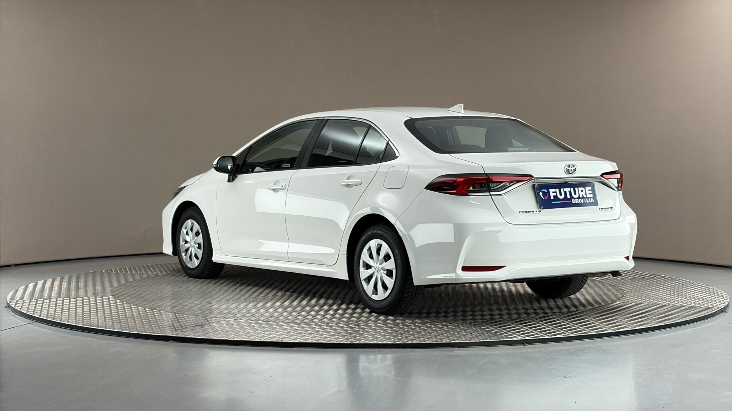 Toyota Corolla, 1.8 Hybrid AUT Active Sedan - fotka 2