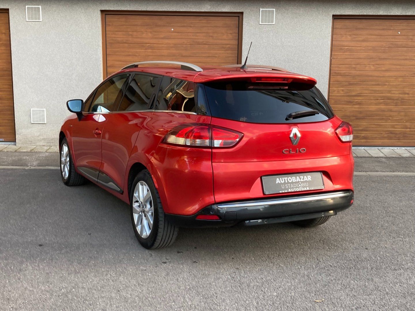 Renault Clio, 1,2 16V Koup.ČR, 1.majitel - fotka 5