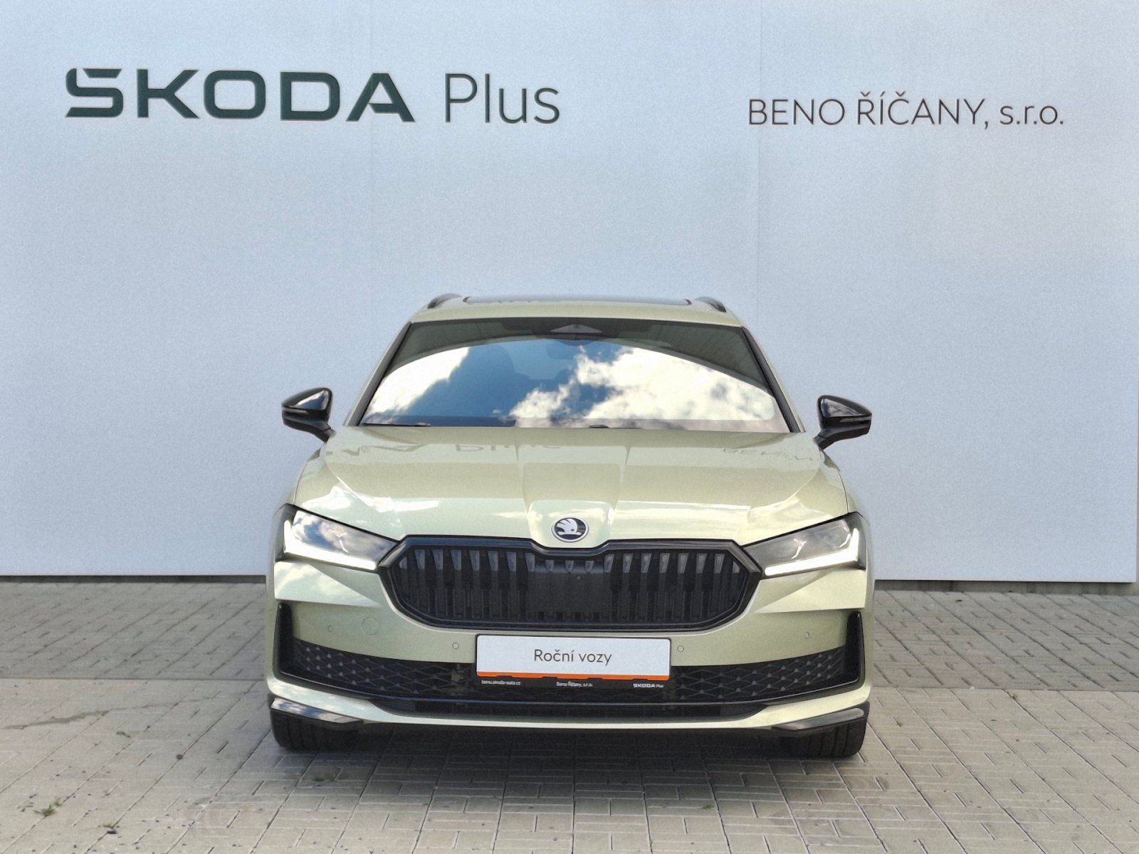 Škoda Superb, Combi iV SportLine DSG 1,5TSi - fotka 4