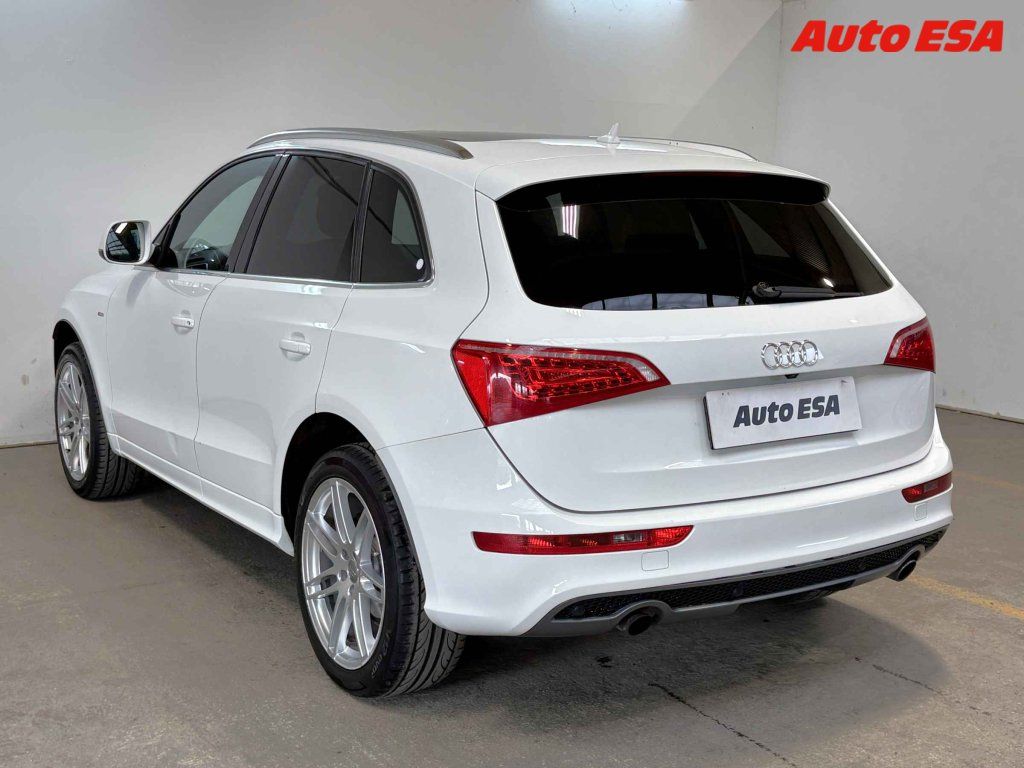 Audi Q5, 2.0TFSi - fotka 6