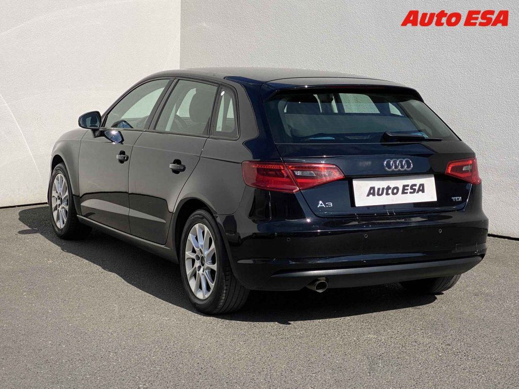 Audi A3, 1.6 TDi,2.maj,ČR - fotka 6