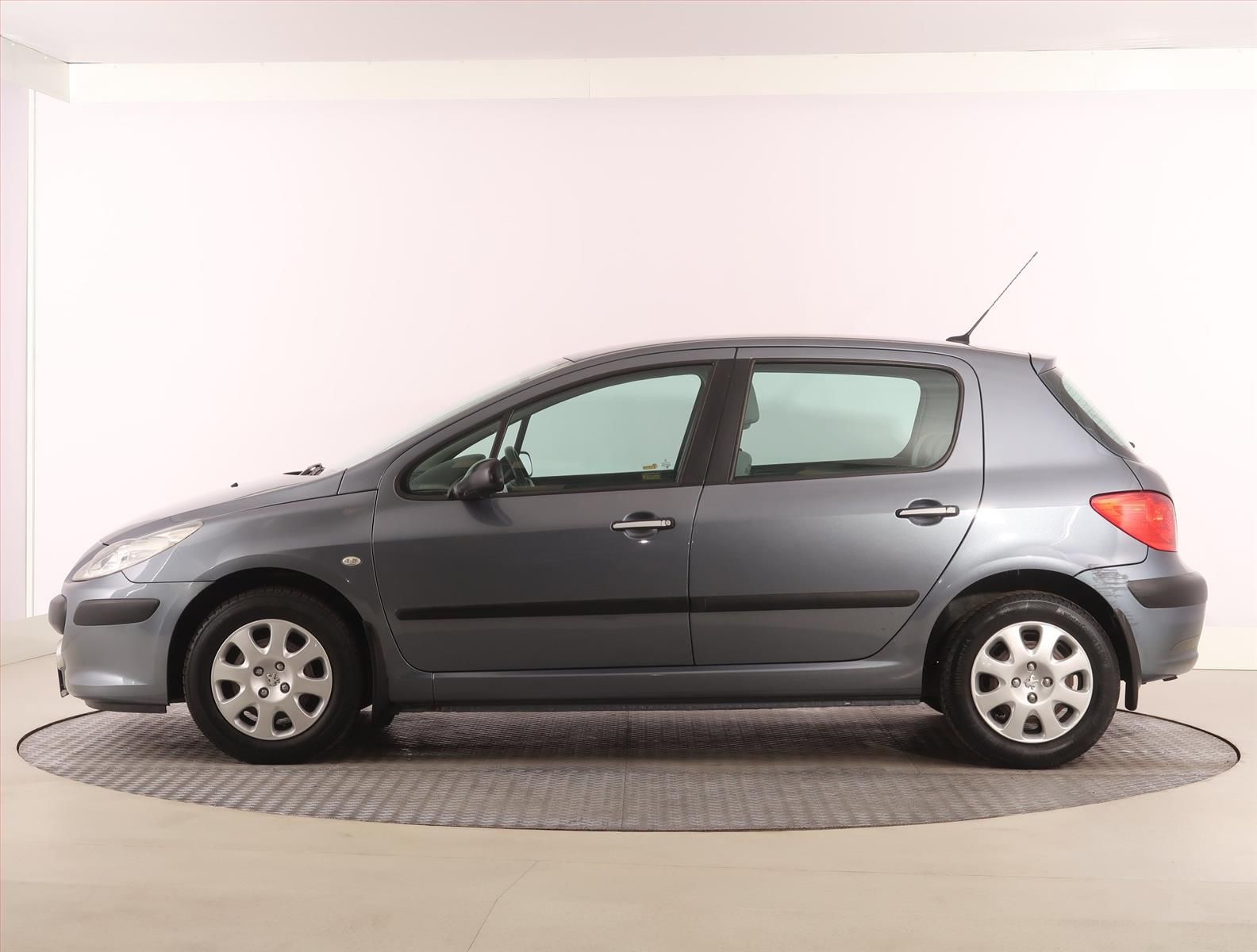 Peugeot 307, 1.4 16V, po STK, levný provoz - fotka 3