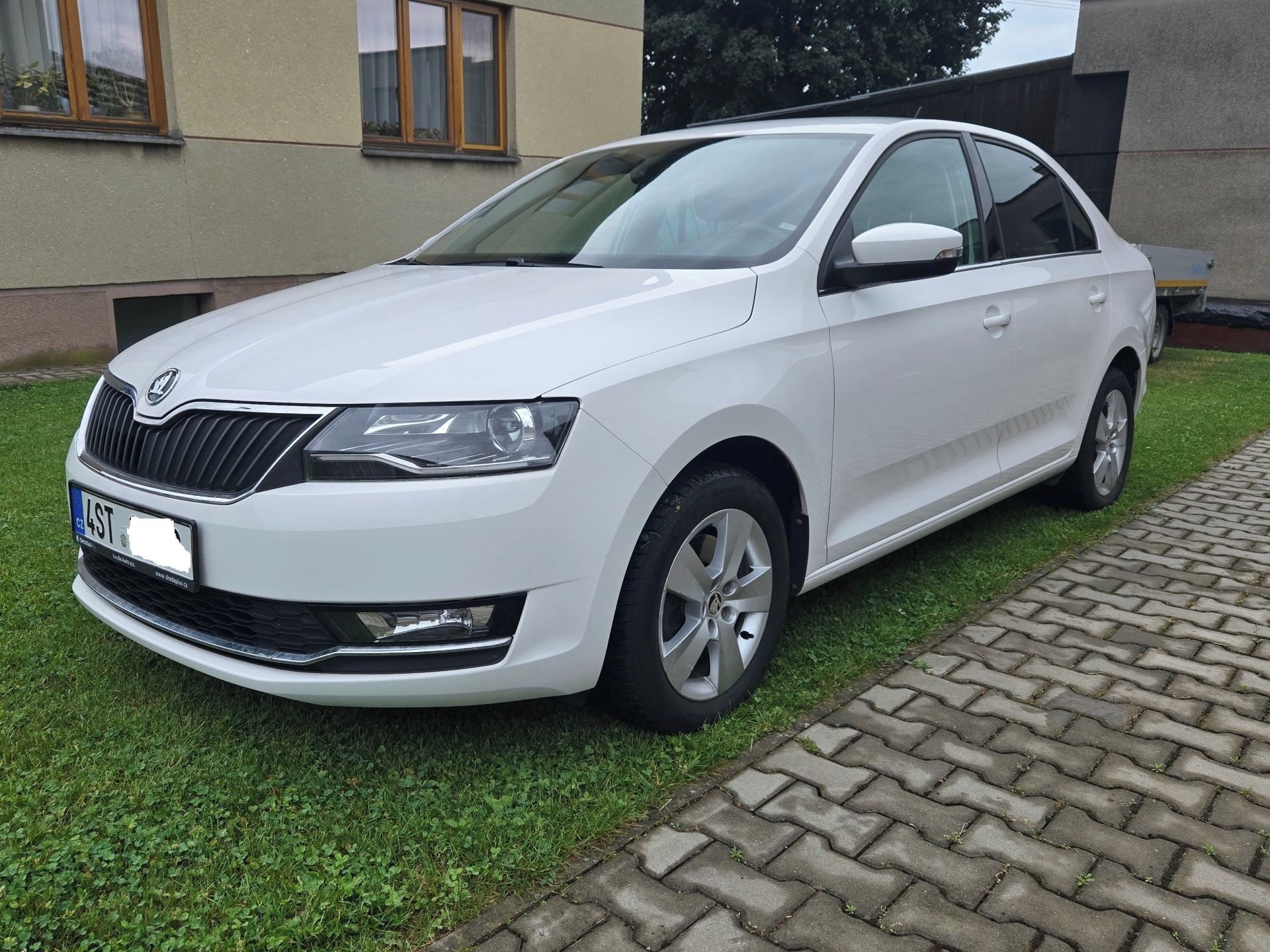 Škoda Rapid, Liftback 1.0TSI 81kW,69 400 km - fotka 2