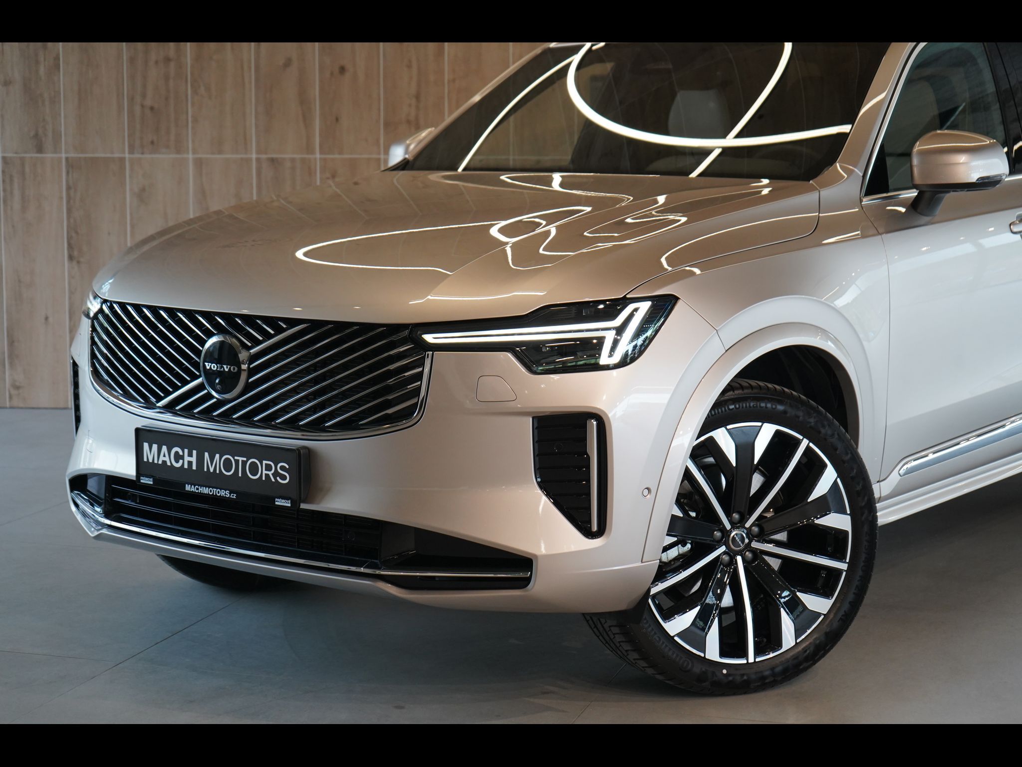 Volvo XC90, B5 PLUS Bright, Vzduch, 360° - fotka 2