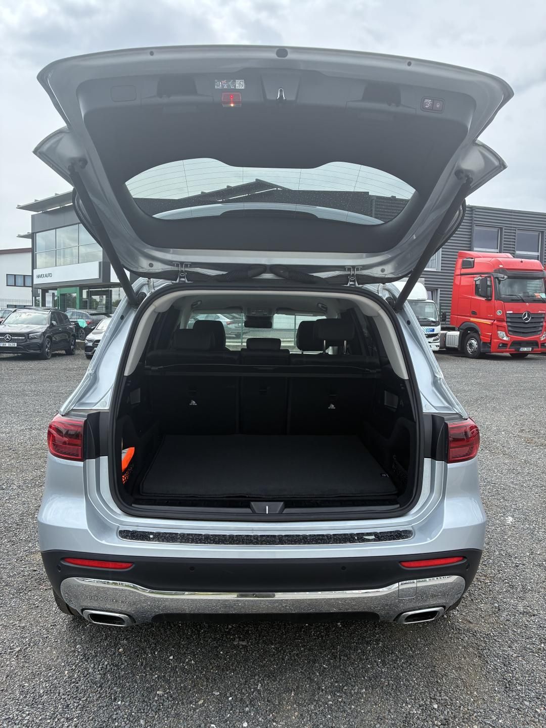 Mercedes-Benz GLB, 200d - fotka 4