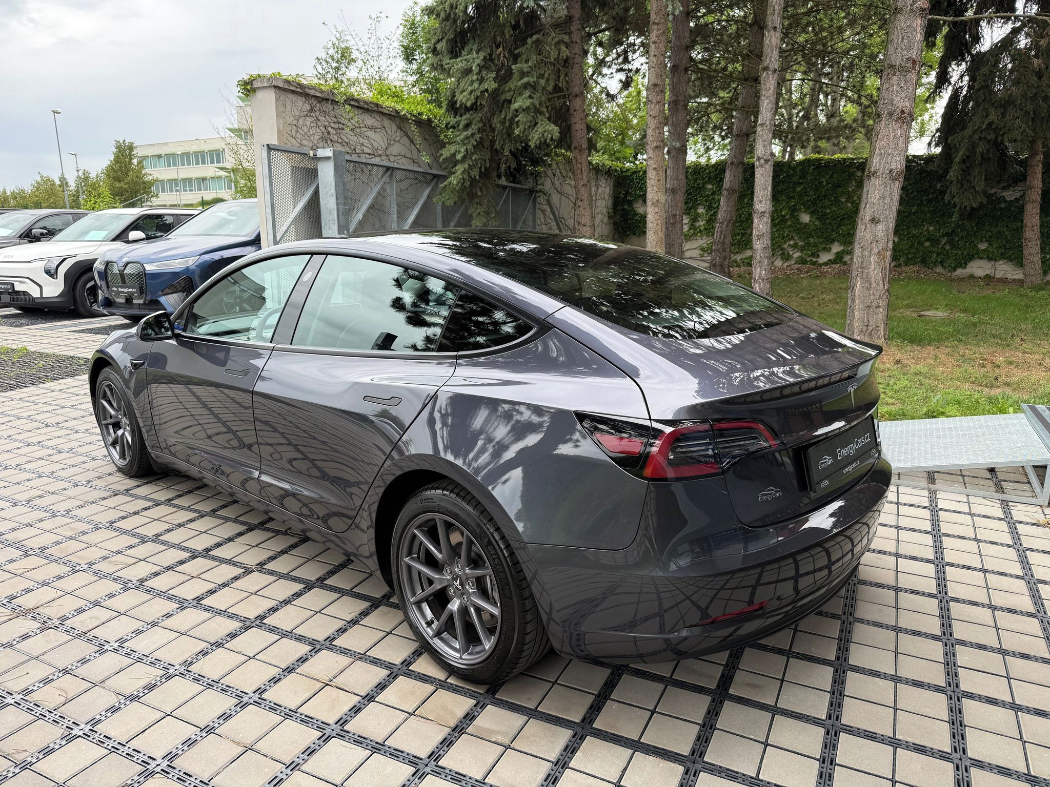Tesla Model 3, Long Range AWD Tažné zařízení - fotka 4