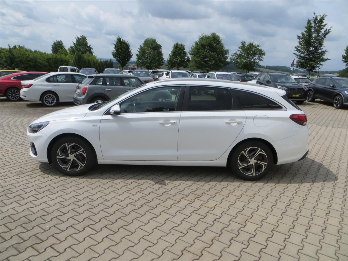 Hyundai i30, 1,5 T-GDI mHEV Smart 117 kW - fotka 4
