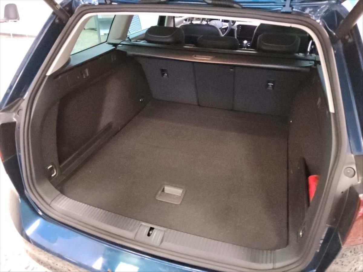 Volkswagen Passat, 2,0 TAŽNÉ,IQ LIGHT,VIRTUAL - fotka 6