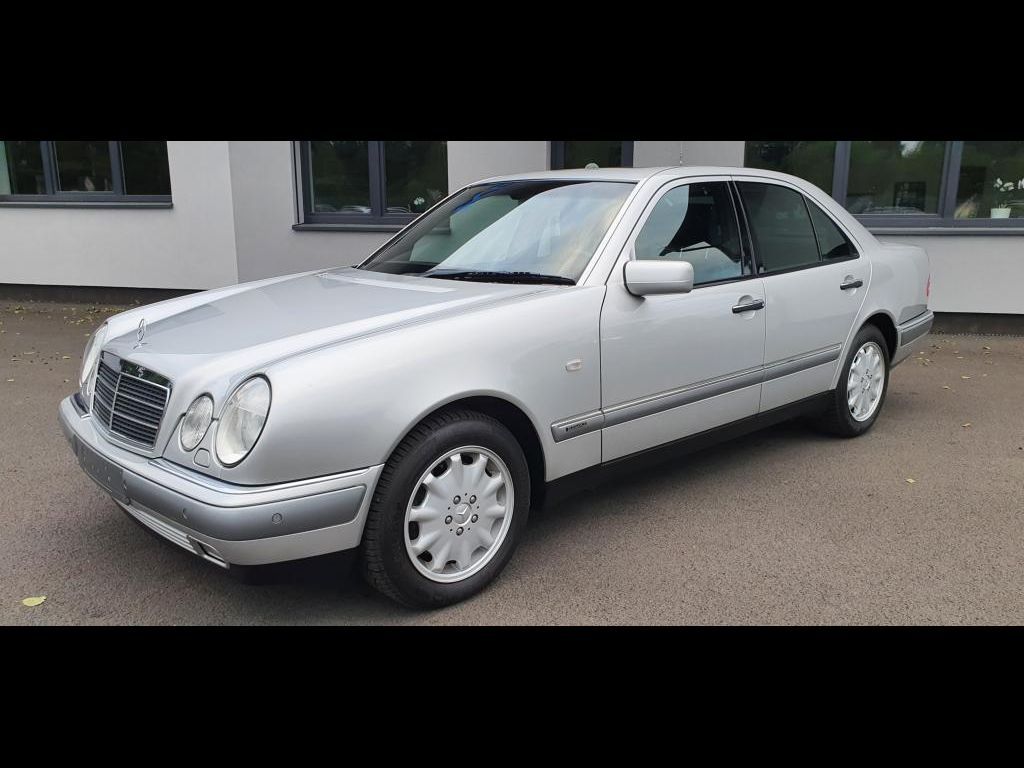 Mercedes-Benz Třídy E - fotka 2
