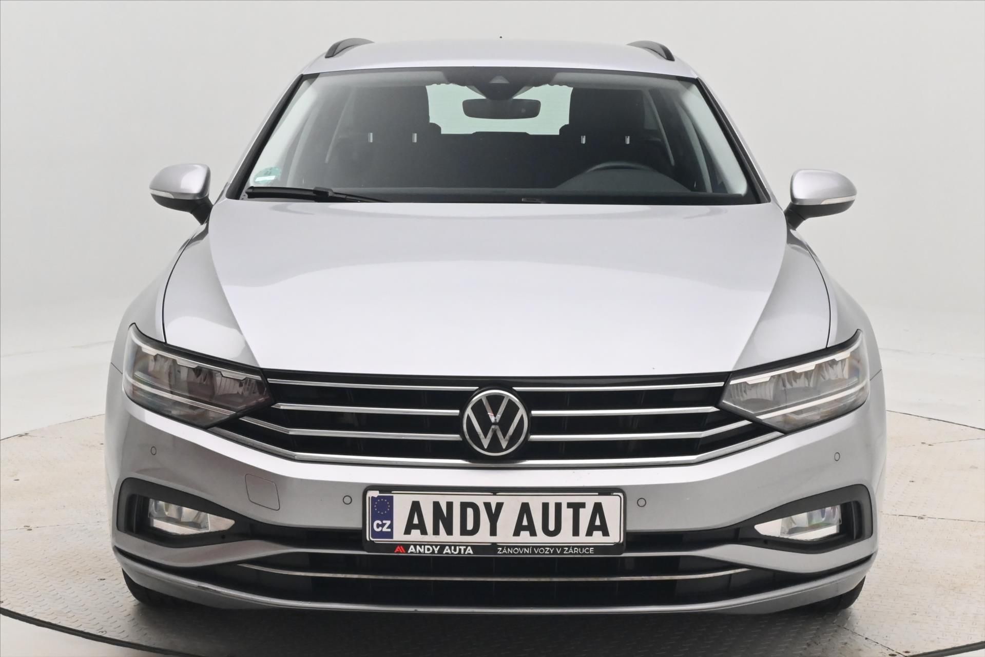 Volkswagen Passat, 2,0 TDI 110kW DSG Business Zár - fotka 2