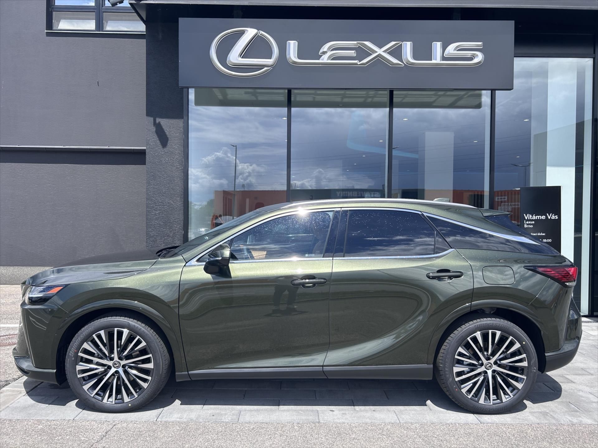 Lexus RX 450h+, 2,5 Executive Plus - fotka 2