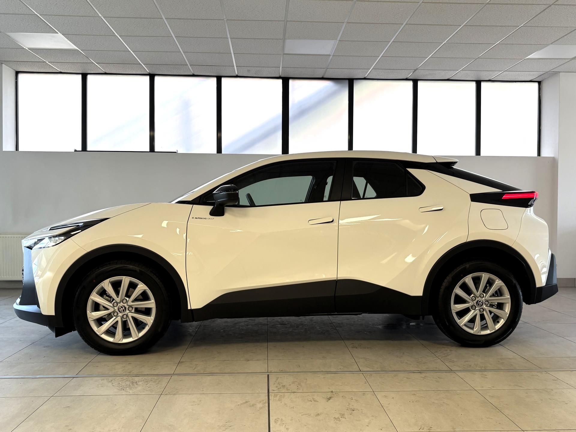 Toyota C-HR, 1.8L HEV CVT - fotka 3