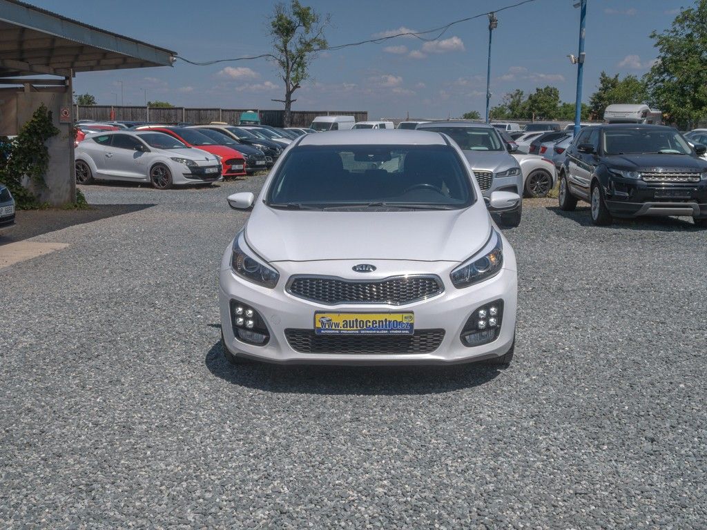 Kia Cee´d, GT Line 1.6D 100KW MAT – NAVI - fotka 2
