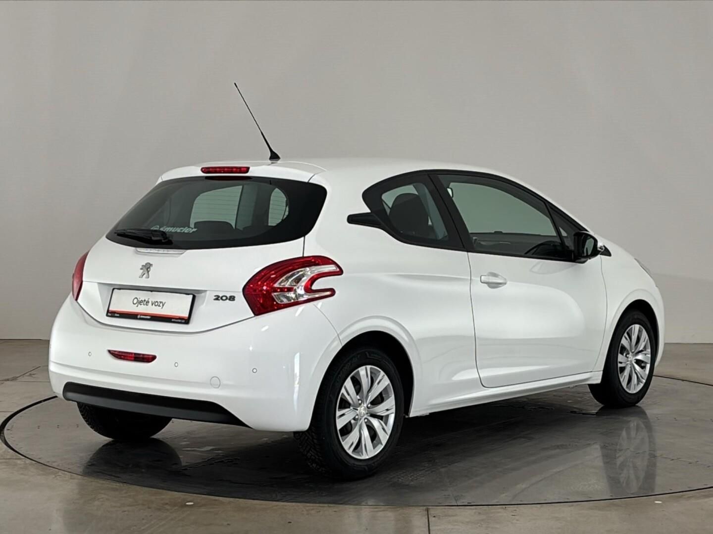 Peugeot 208, 1.2 PureTech / 60 kW - fotka 2