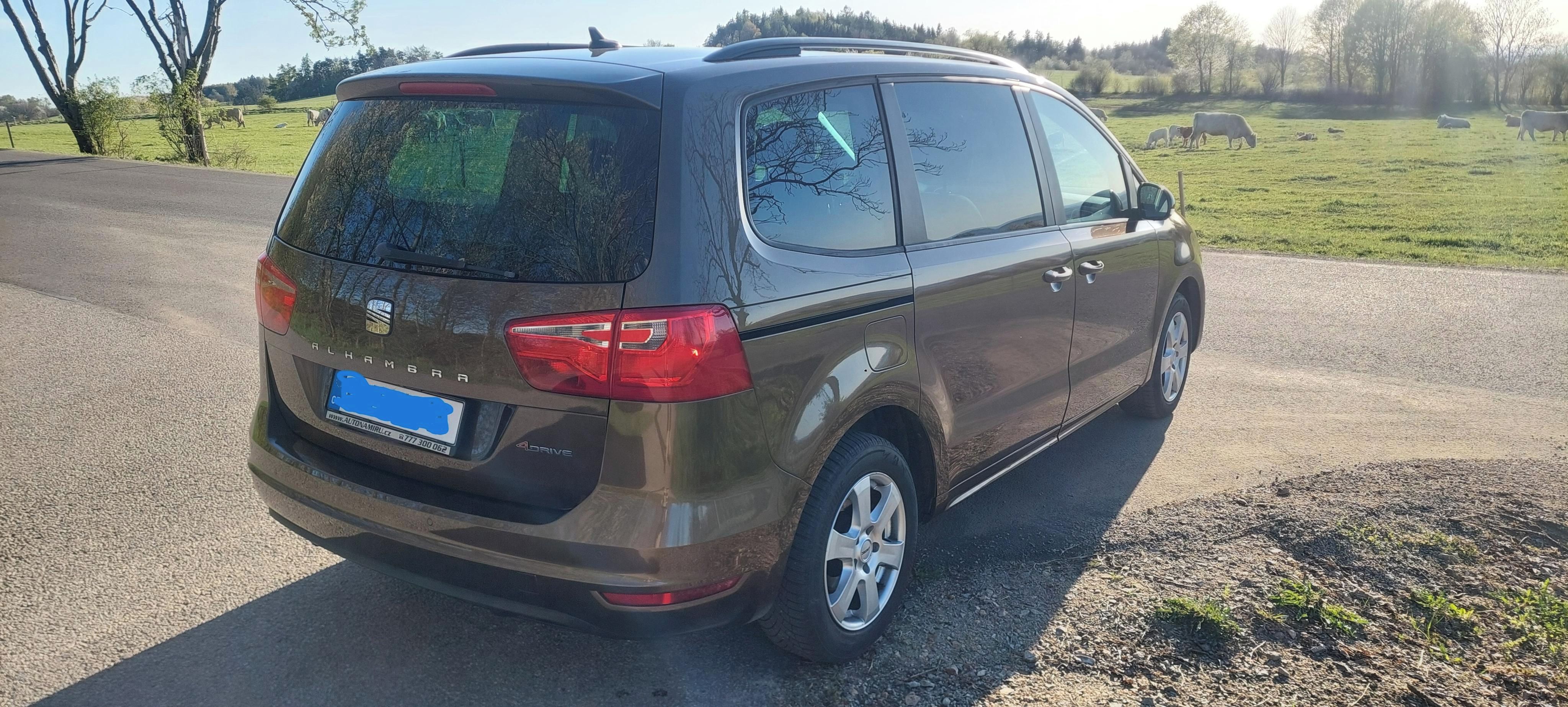 Seat Alhambra, 2.0TDI STYLE 4X4 7 MÍST - fotka 4