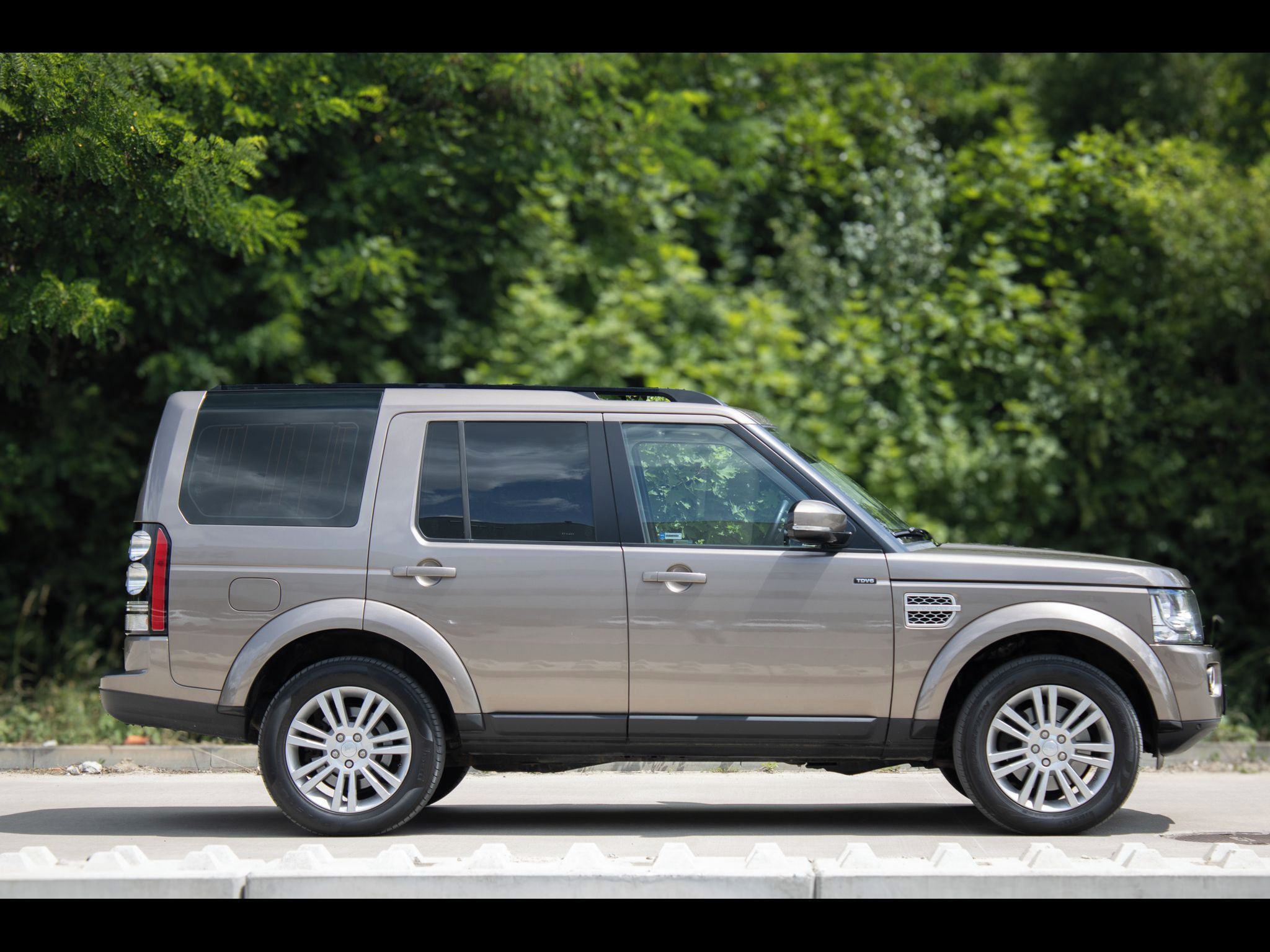 Land Rover Discovery, Úplná servisní historie, bez i - fotka 4
