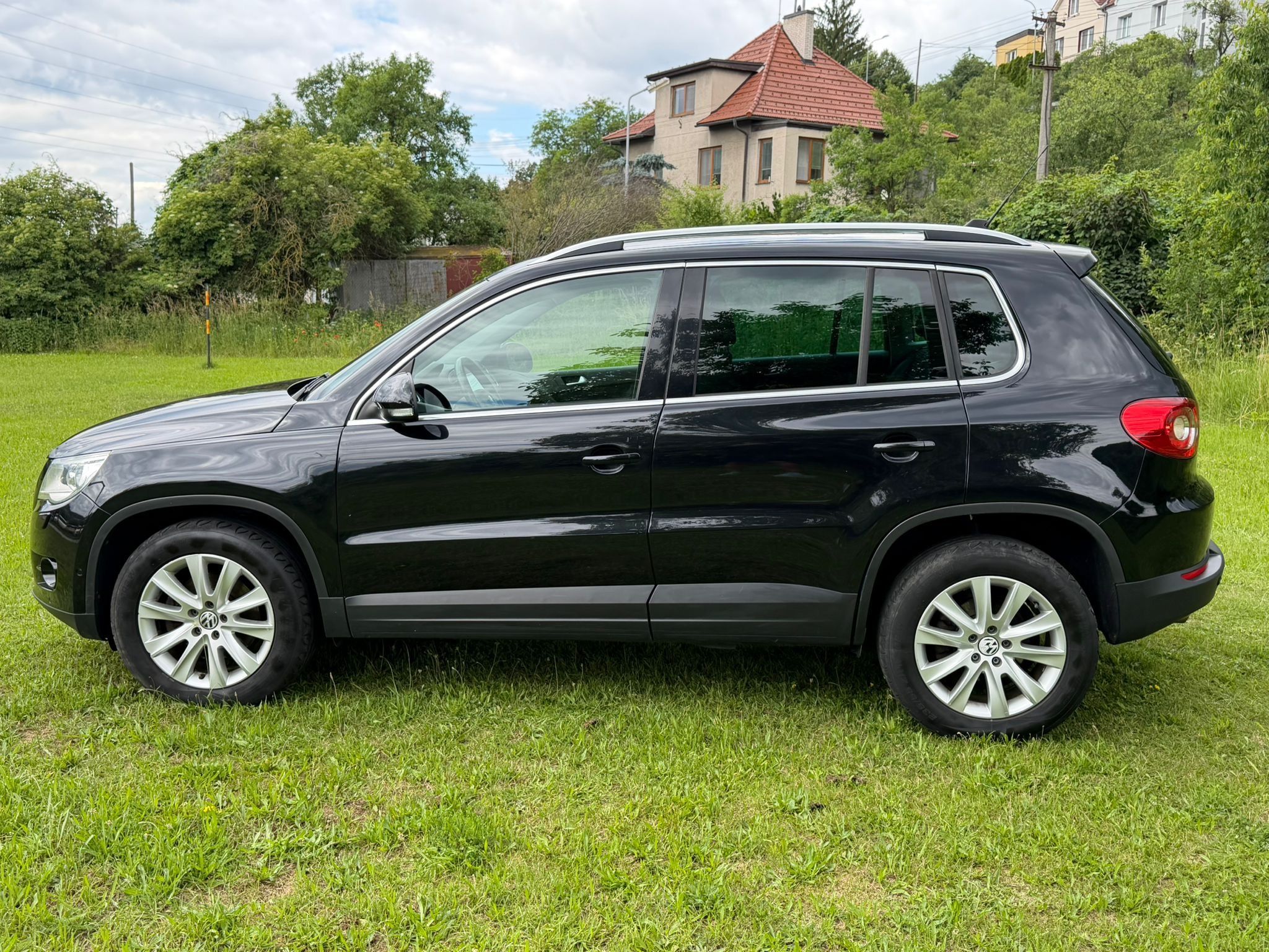 Volkswagen Tiguan, 2,0 TDI 4x4 - DSG, PARKPILOT - fotka 5