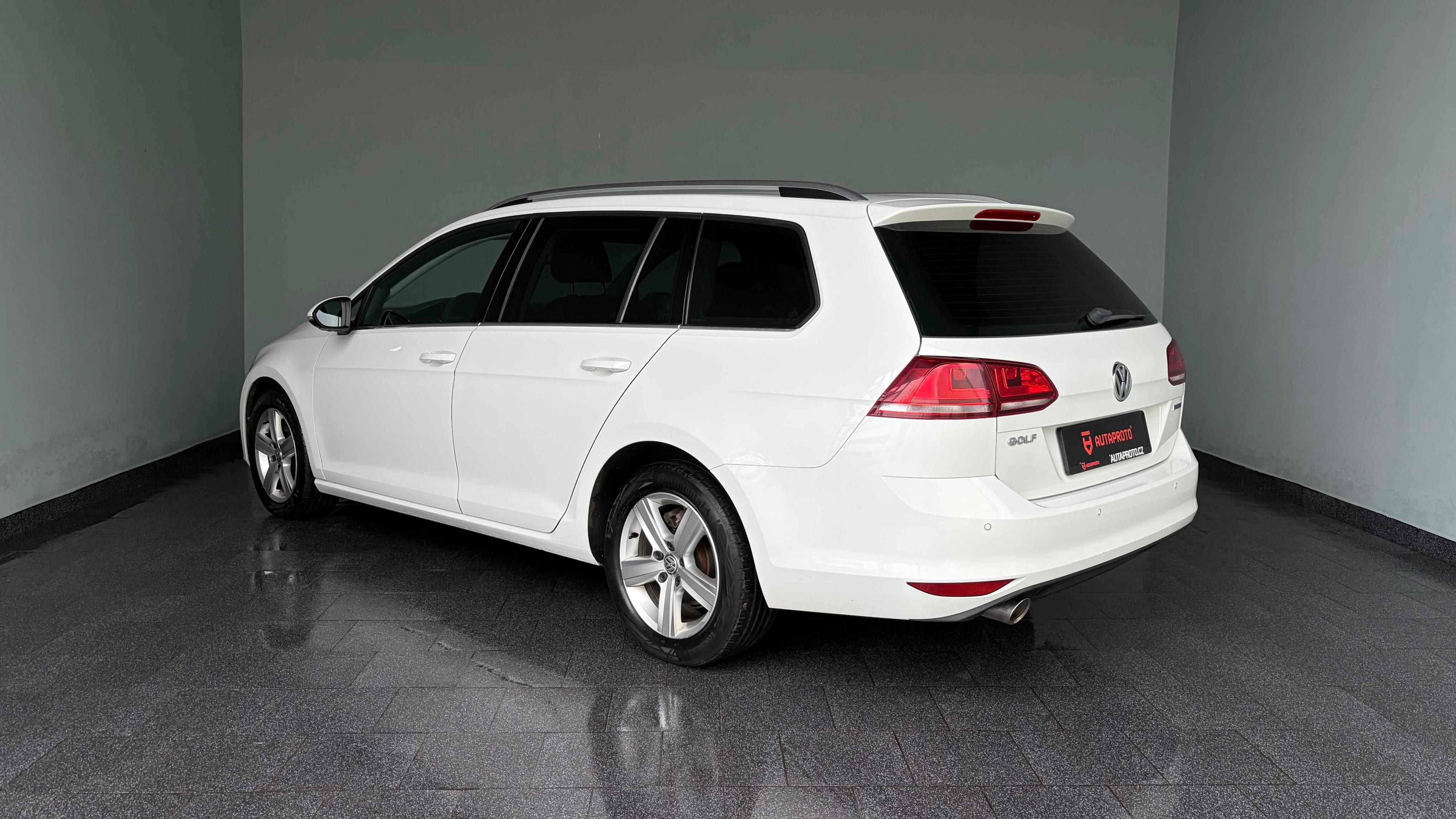Volkswagen Golf, VII-Variant-1.6TDi-81kW-DSG-CZ - fotka 4