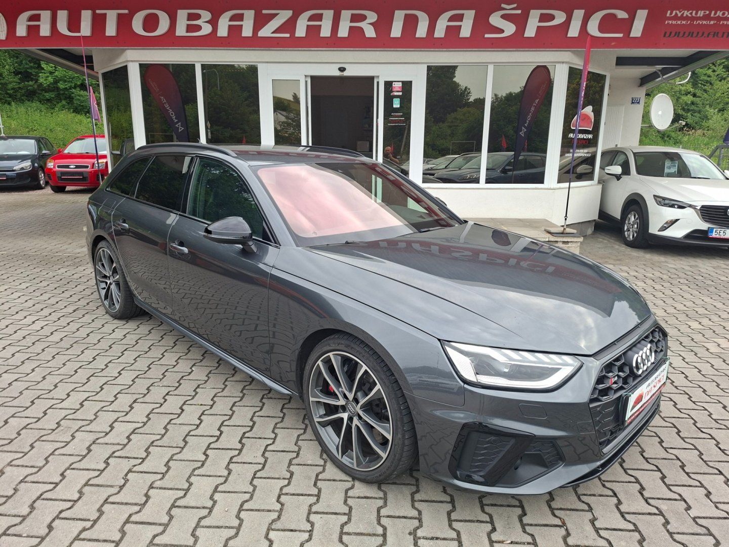 Audi S4, 3.0 255kW -ČR-HUD-B.OLUFSEN - fotka 2