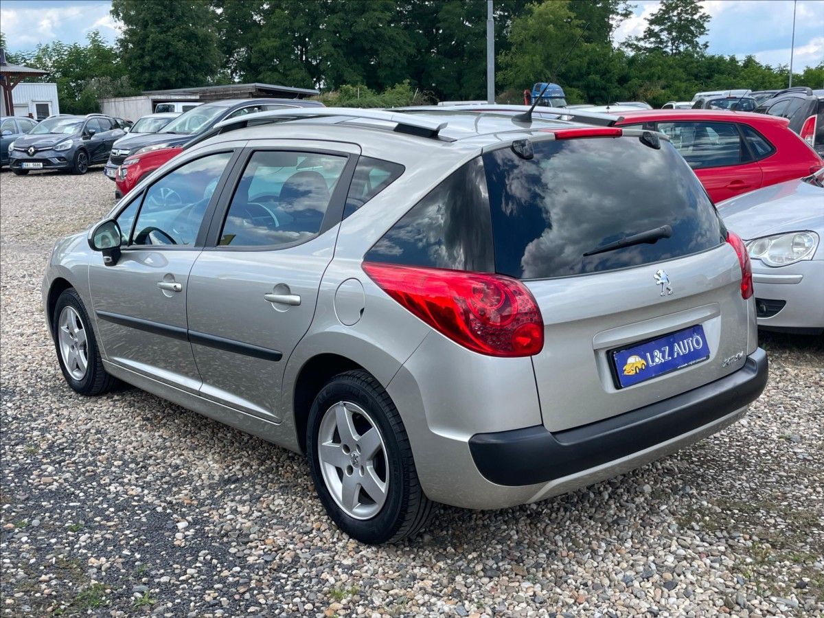Peugeot 207, 1,4 - fotka 4
