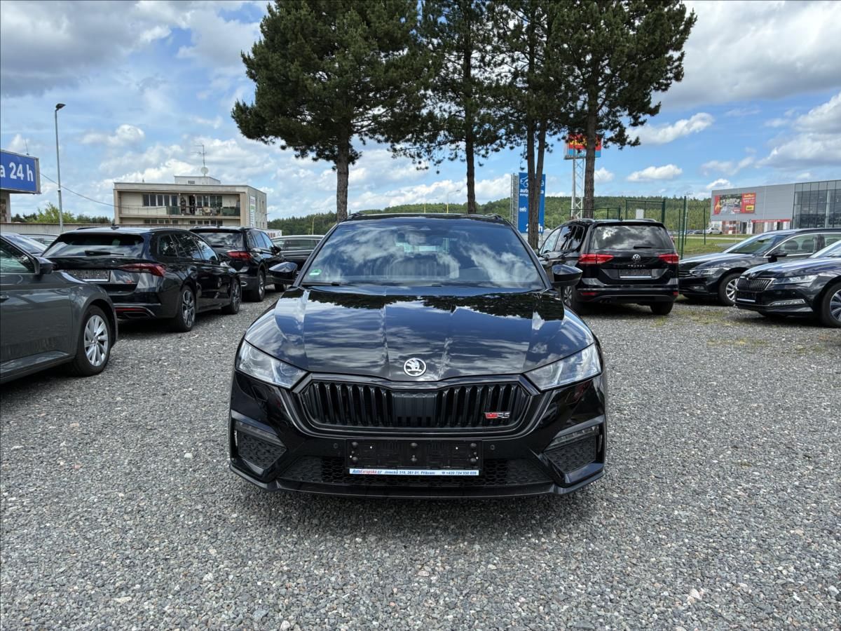 Škoda Octavia, 2,0 RS,4x4,PANO,TAŽNÉ,WEBASTO - fotka 4