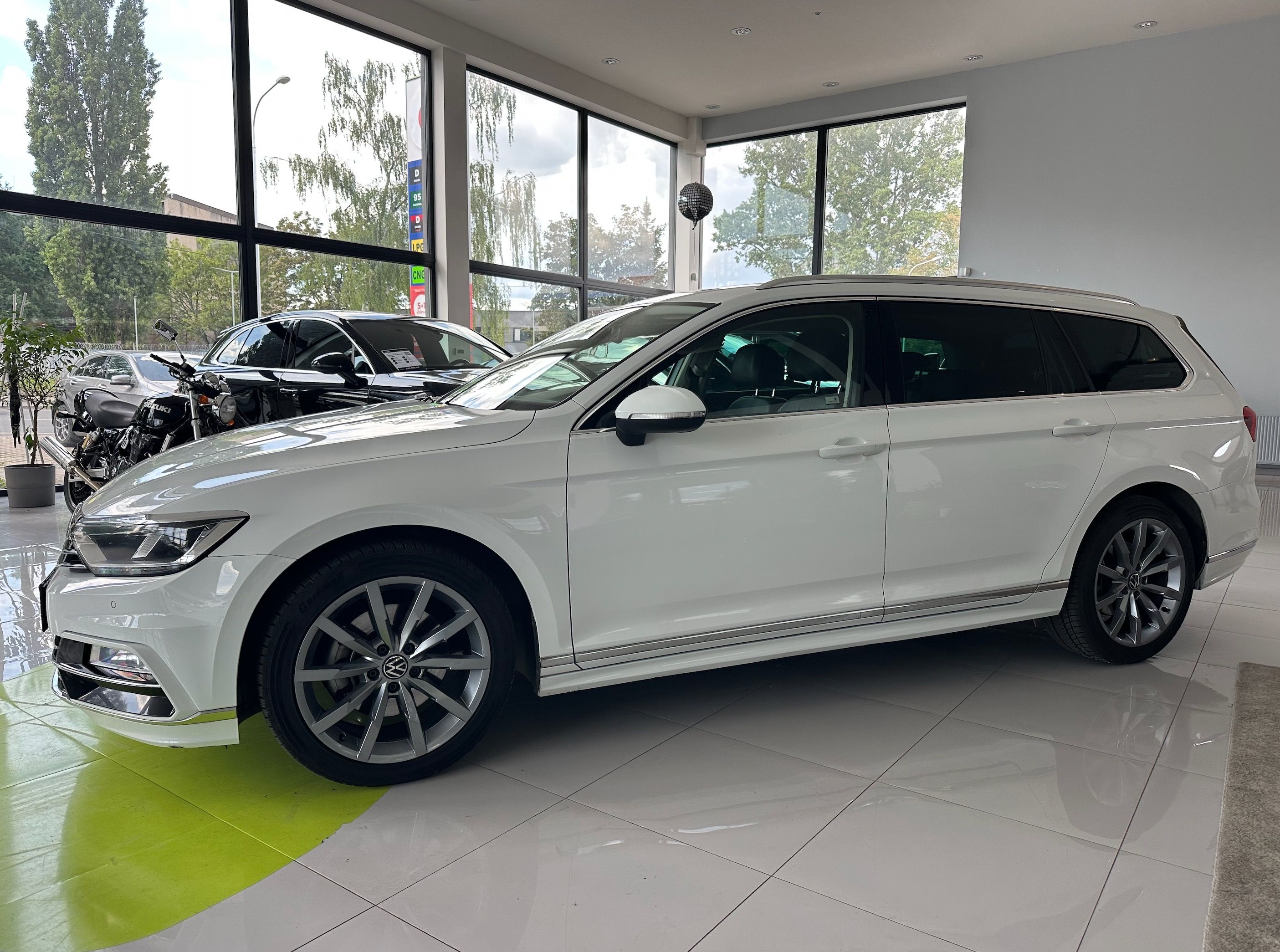 Volkswagen Passat, 2.0 DIESEL - fotka 3