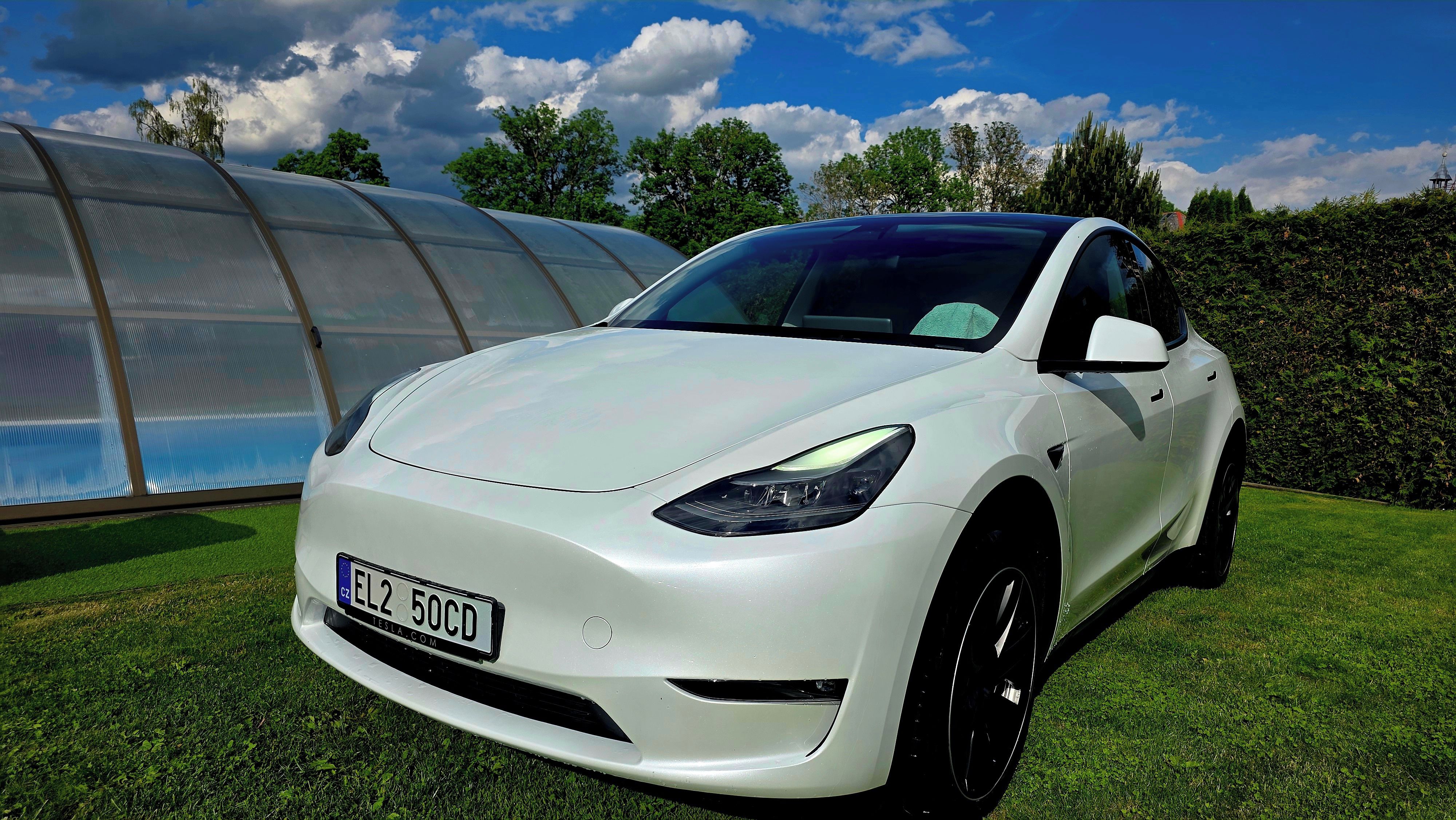 Tesla Model Y, 22.777 km/odpočet DPH/nová CZ - fotka 3
