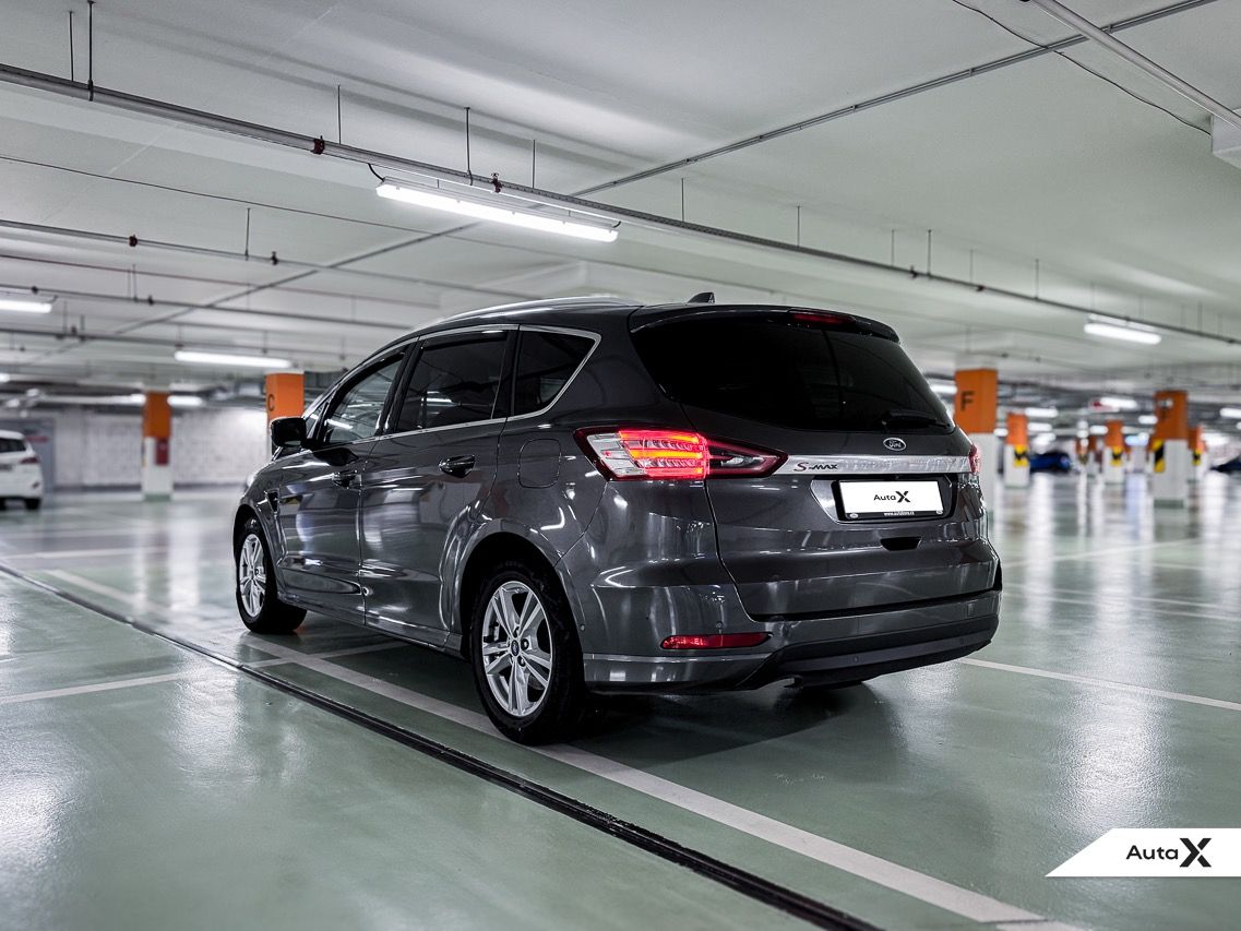 Ford S-MAX, 2.0 EcoBlue Titanium 110 kW - fotka 5