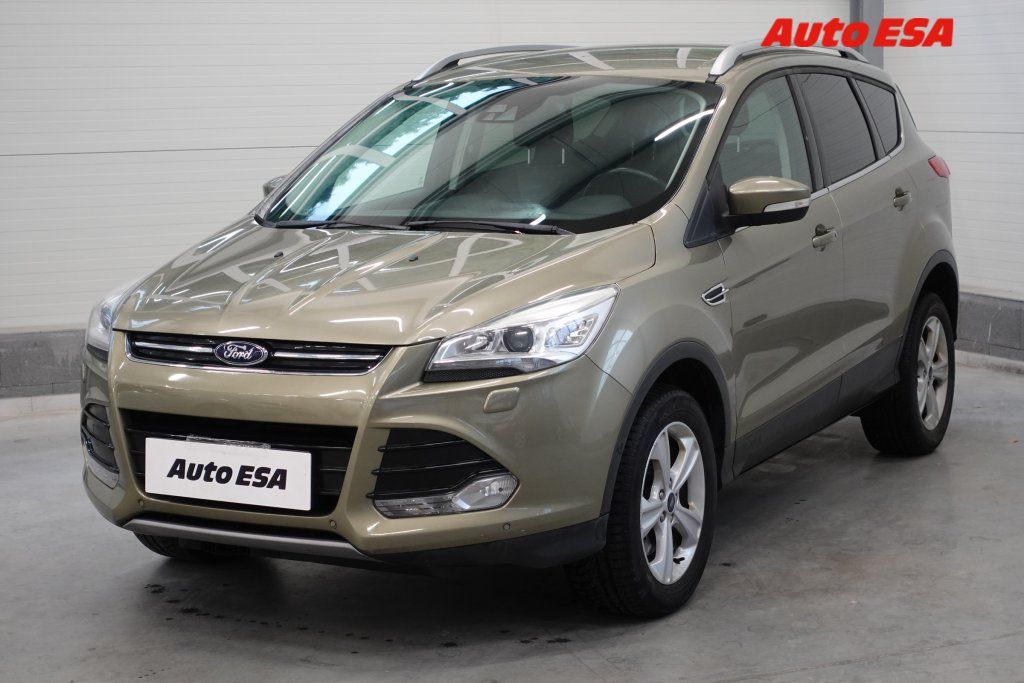Ford Kuga, 2.0TDCi 4x4,AT,park.čidla - fotka 3