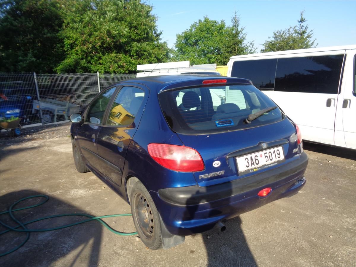 Peugeot 206, 1,1 - fotka 6