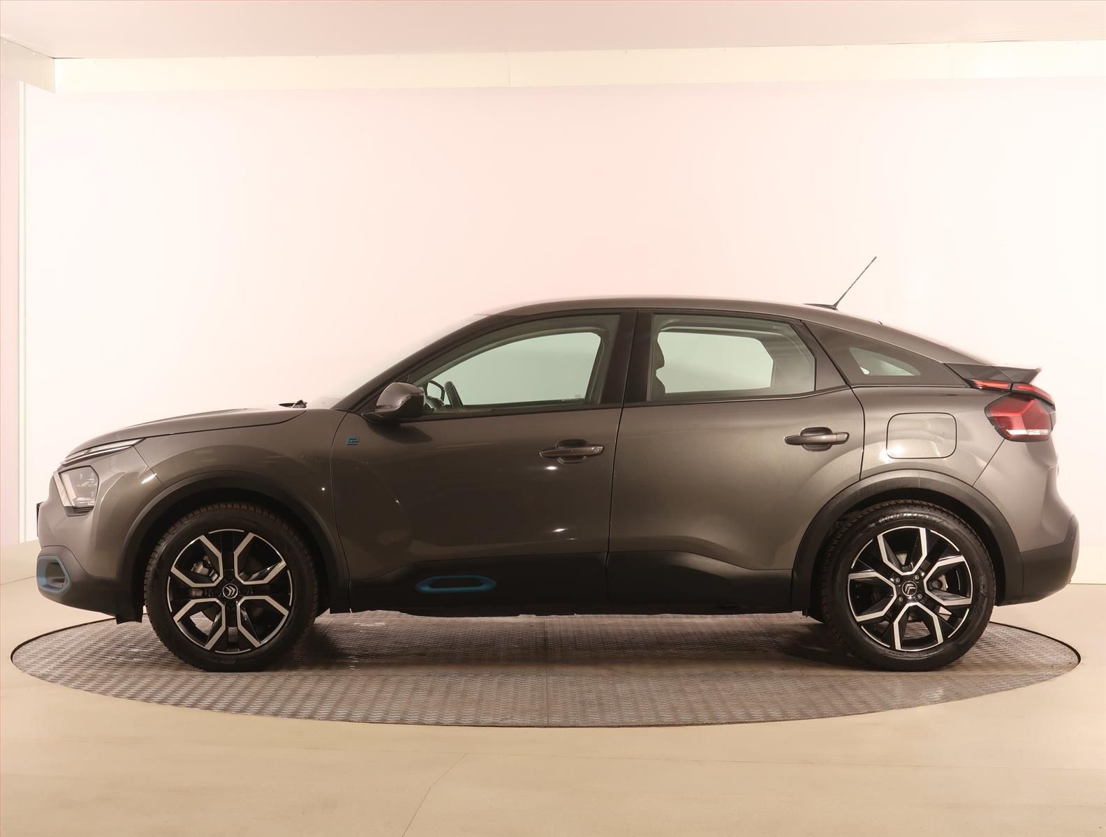 Citroën ë-C4, 50 kWh, SoH 89%, Feel - fotka 3