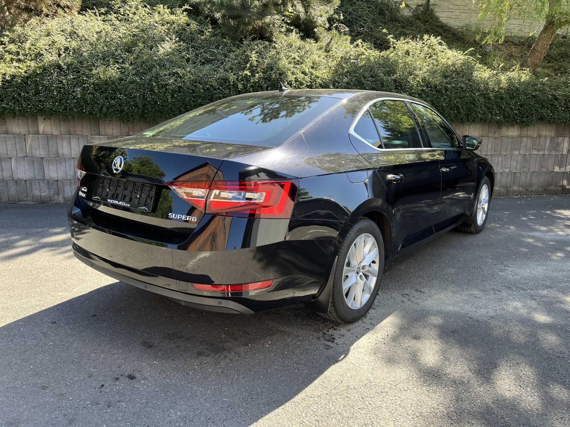 Škoda Superb, 1.8 TSi 132 kW 50.000KM DSG - fotka 4
