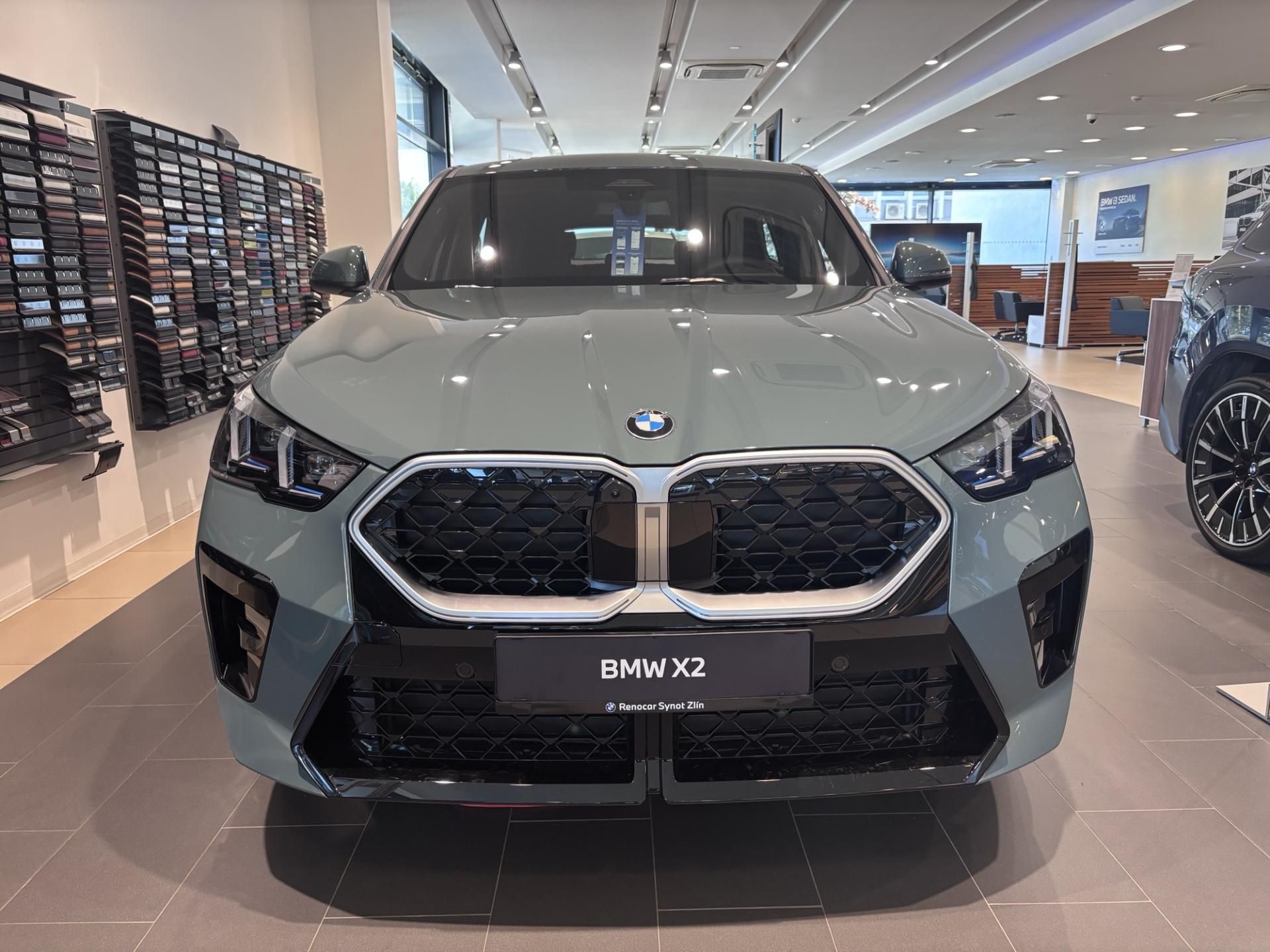 BMW X2, sDrive 20i - fotka 2