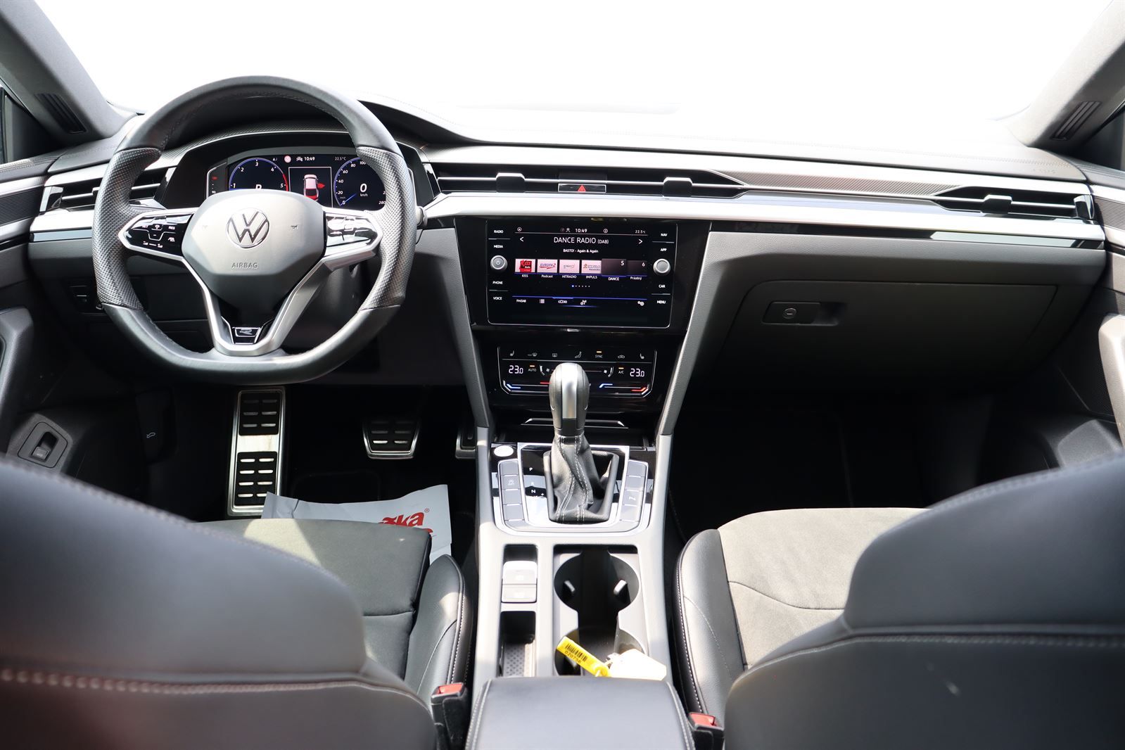 Volkswagen Arteon, 2.0 TDI DSG R-line - fotka 3