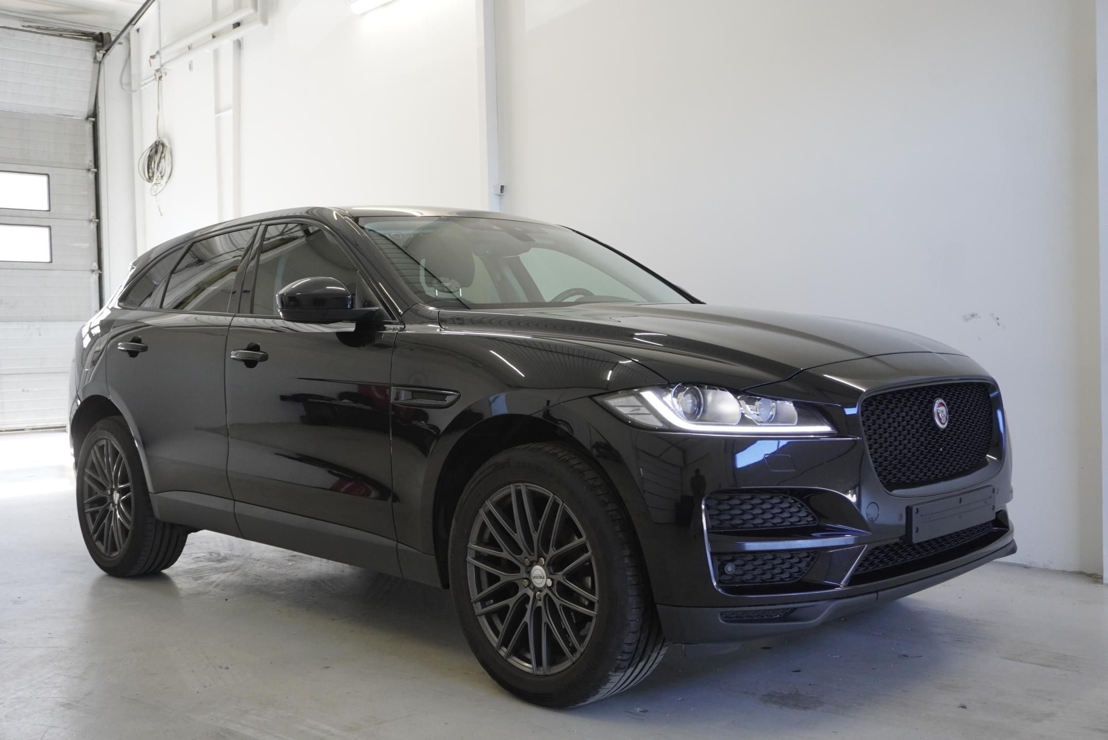 Jaguar F-Pace, 2.0D 132kW,TAŽNÉ,141 000KM - fotka 3