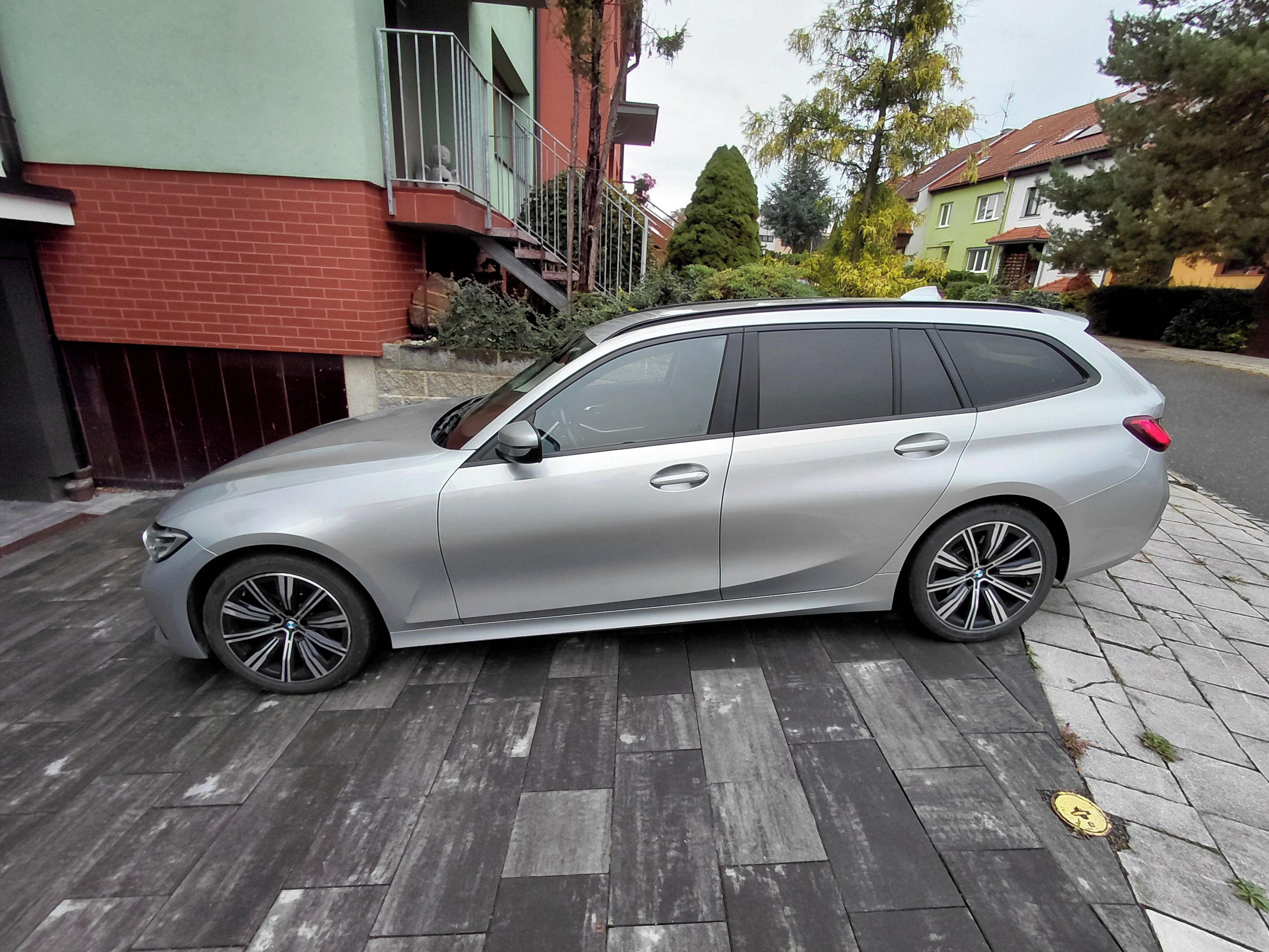 BMW Řada 3, BMW 320d - fotka 4