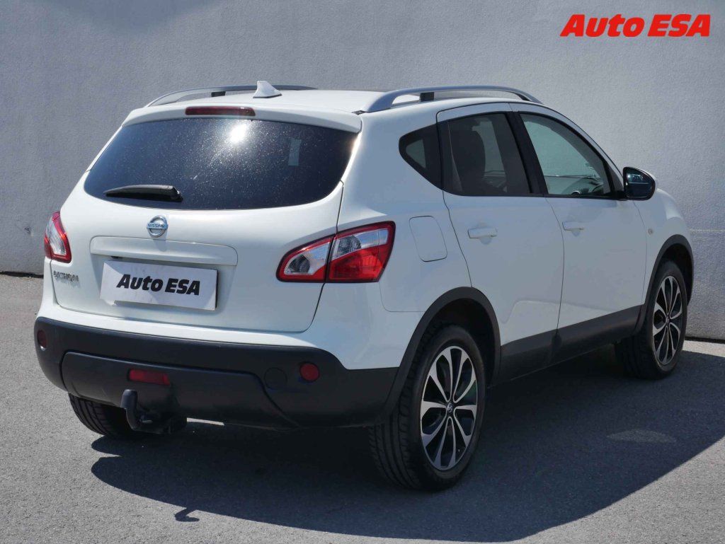 Nissan Qashqai, 1.6 16V,ČR - fotka 4