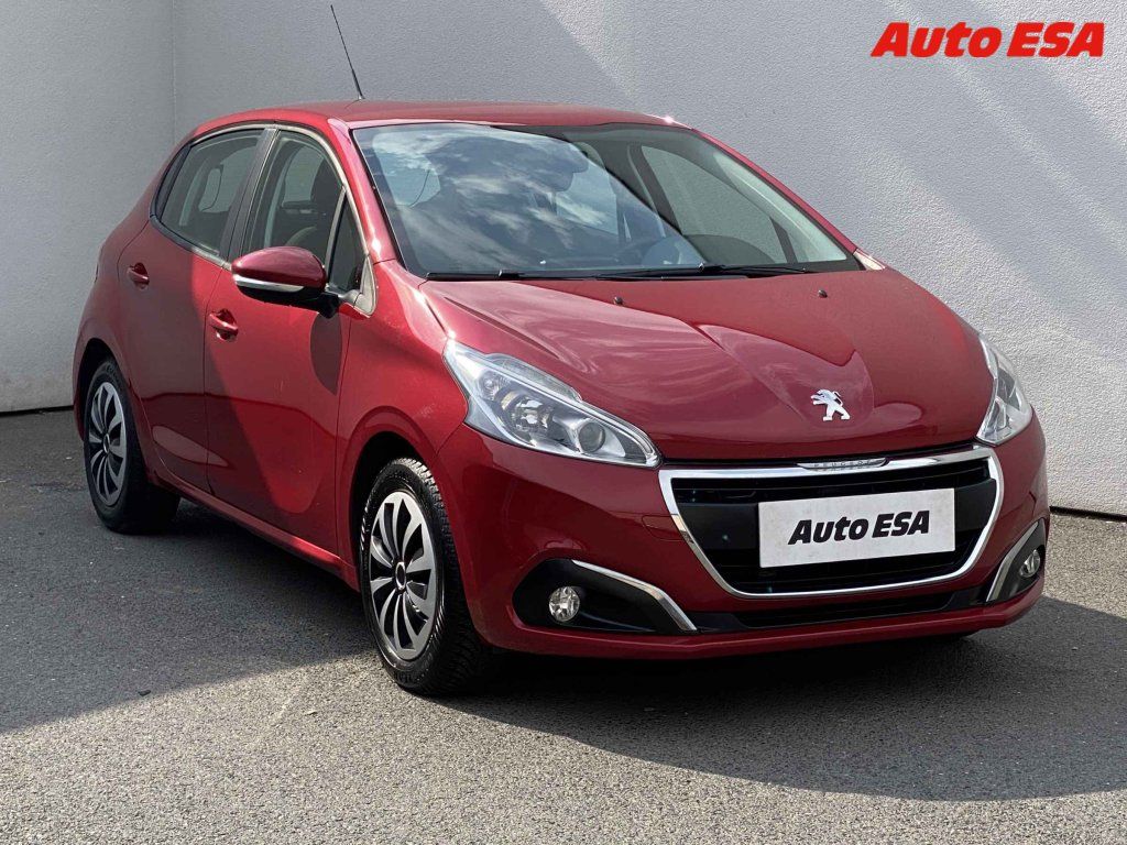 Peugeot 208, 1.2. pt,1.maj,ČR