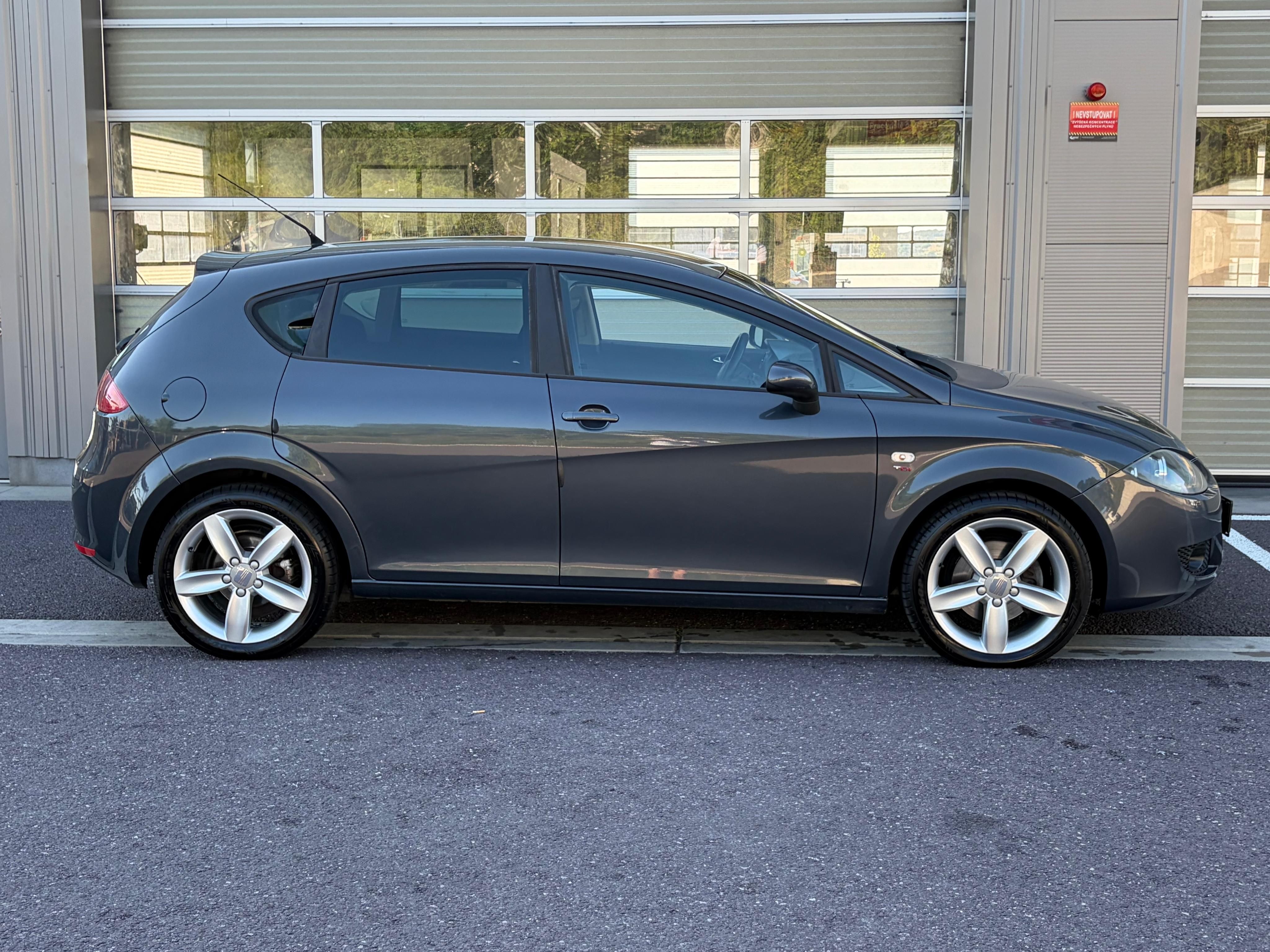 Seat Leon, 2.0 TDI DSG/BEZ DPF/BEZ KOROZE - fotka 5