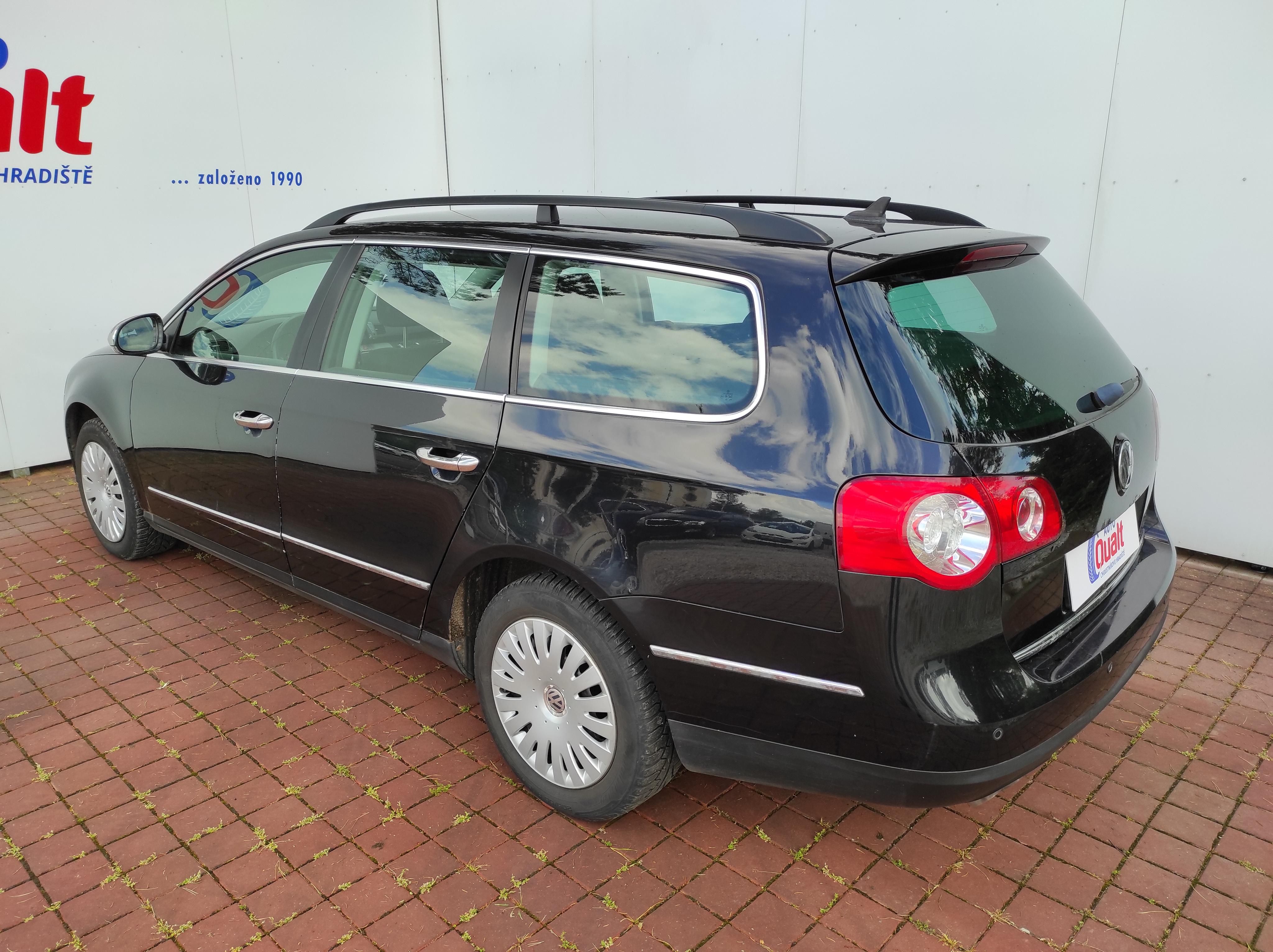 Volkswagen Passat Variant, Kombi 2.0 TDi DVOUZÓN. KLIMA - fotka 6