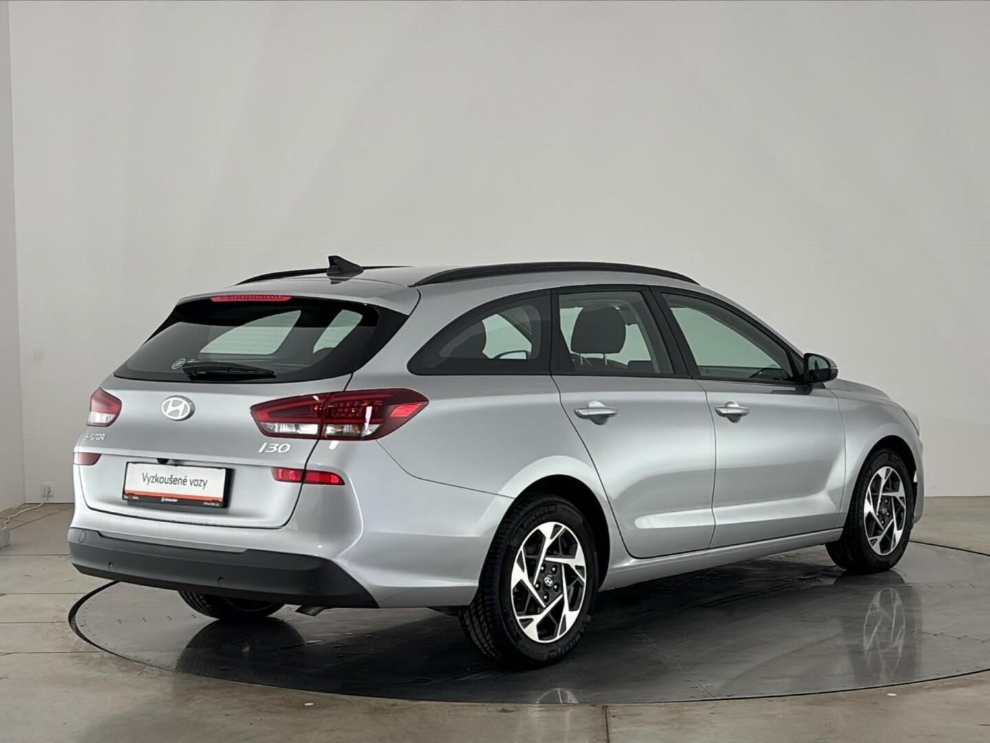 Hyundai i30, 1.5 T-GDI / 103 kW Smart DCT - fotka 2