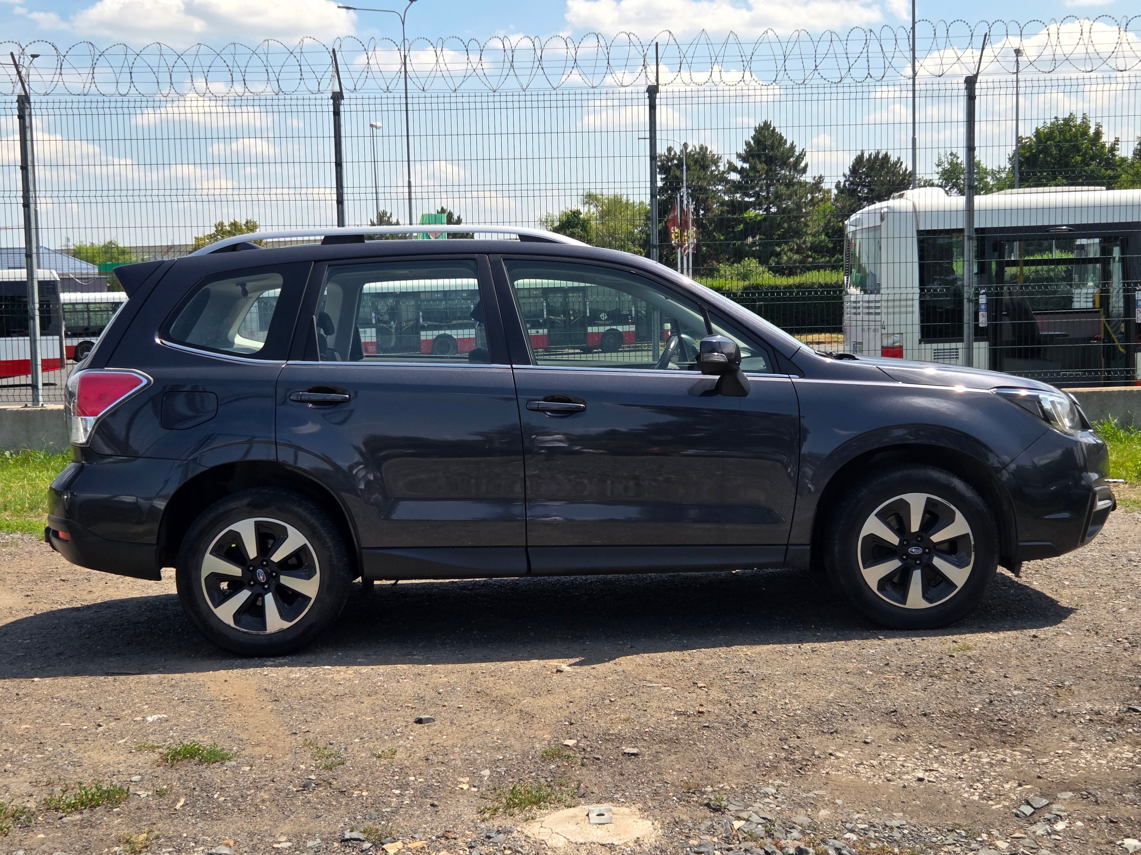 Subaru Forester, 2.0D Automat 4x4 - Motor klepe - fotka 6