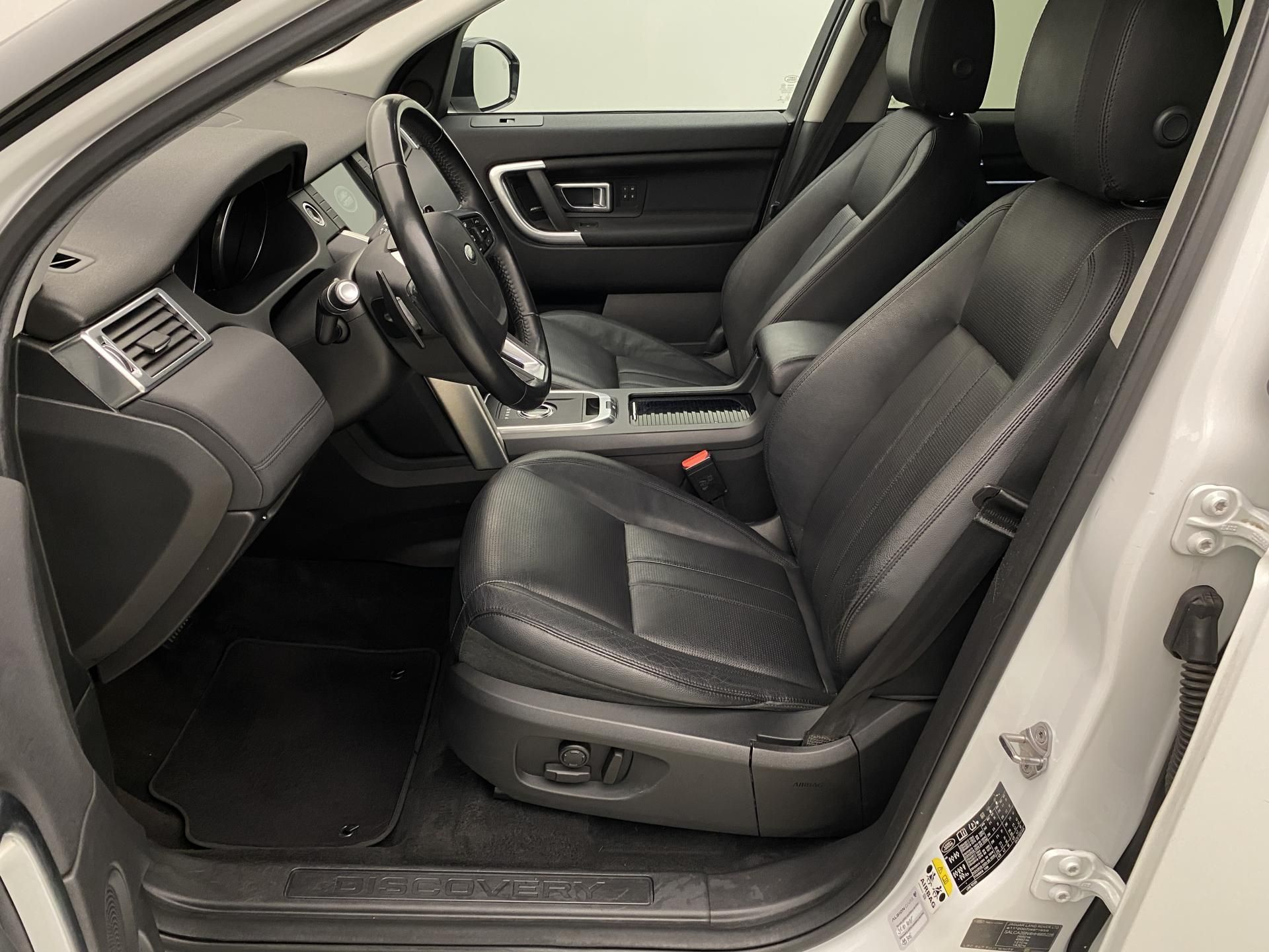 Land Rover Discovery Sport, TD4 HSE AWD AUT CZ 7míst - fotka 3