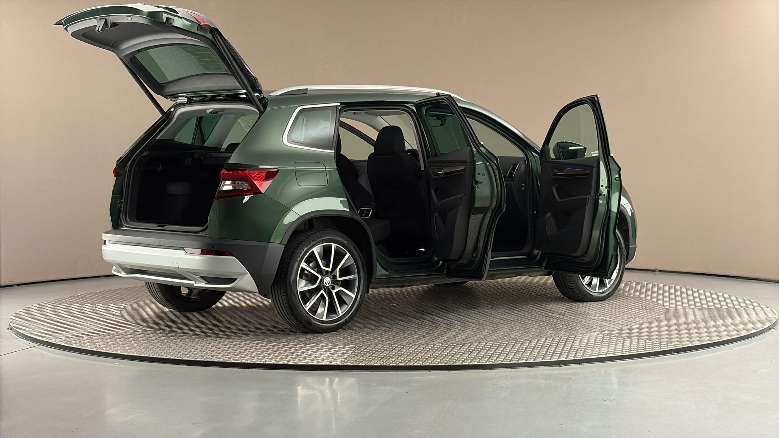 Škoda Karoq, 2.0 TDI DSG 4x4 Scout - fotka 6