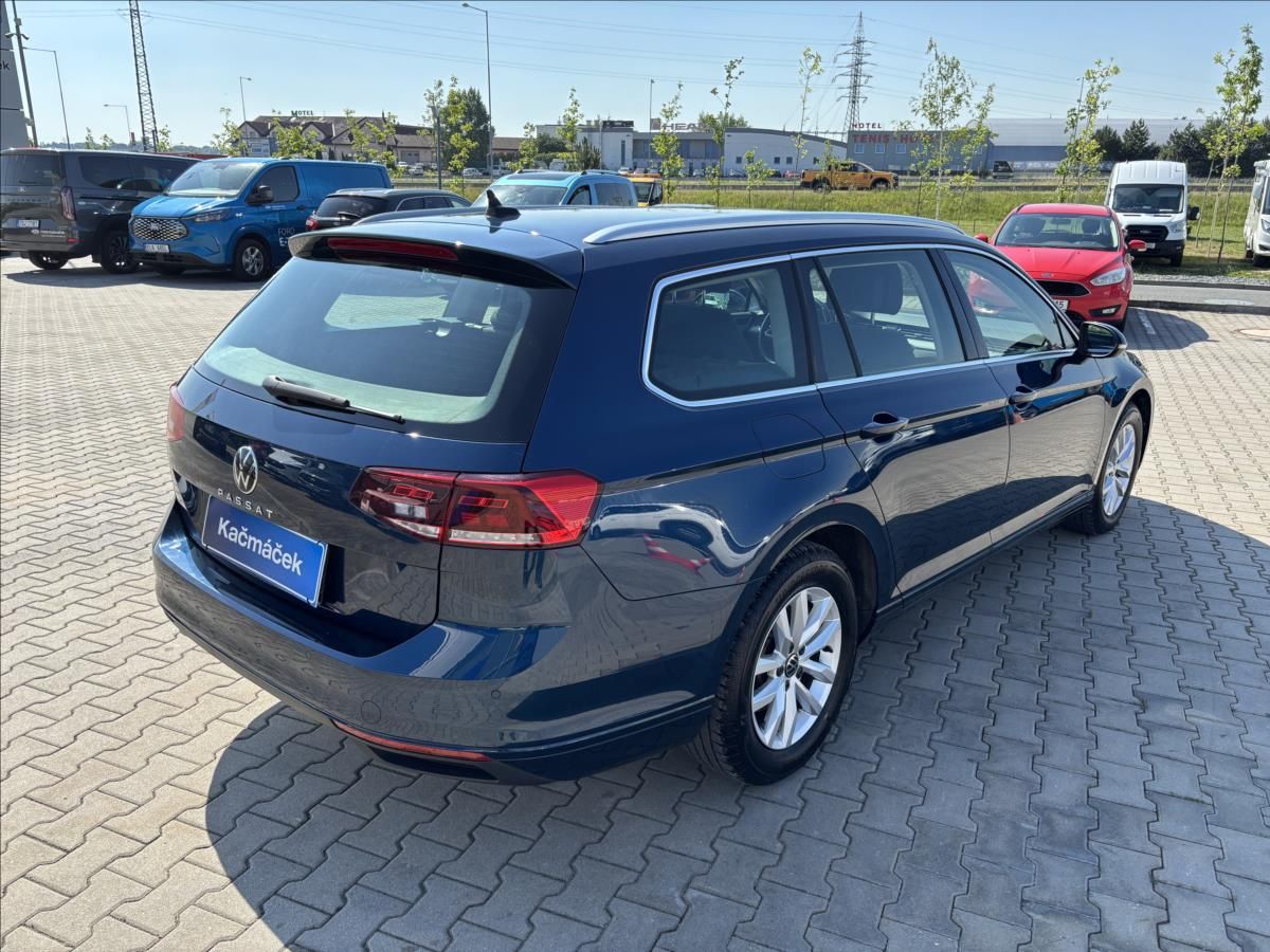 Volkswagen Passat, 1,5 TSI Busines AUT 110kW  DPH - fotka 5