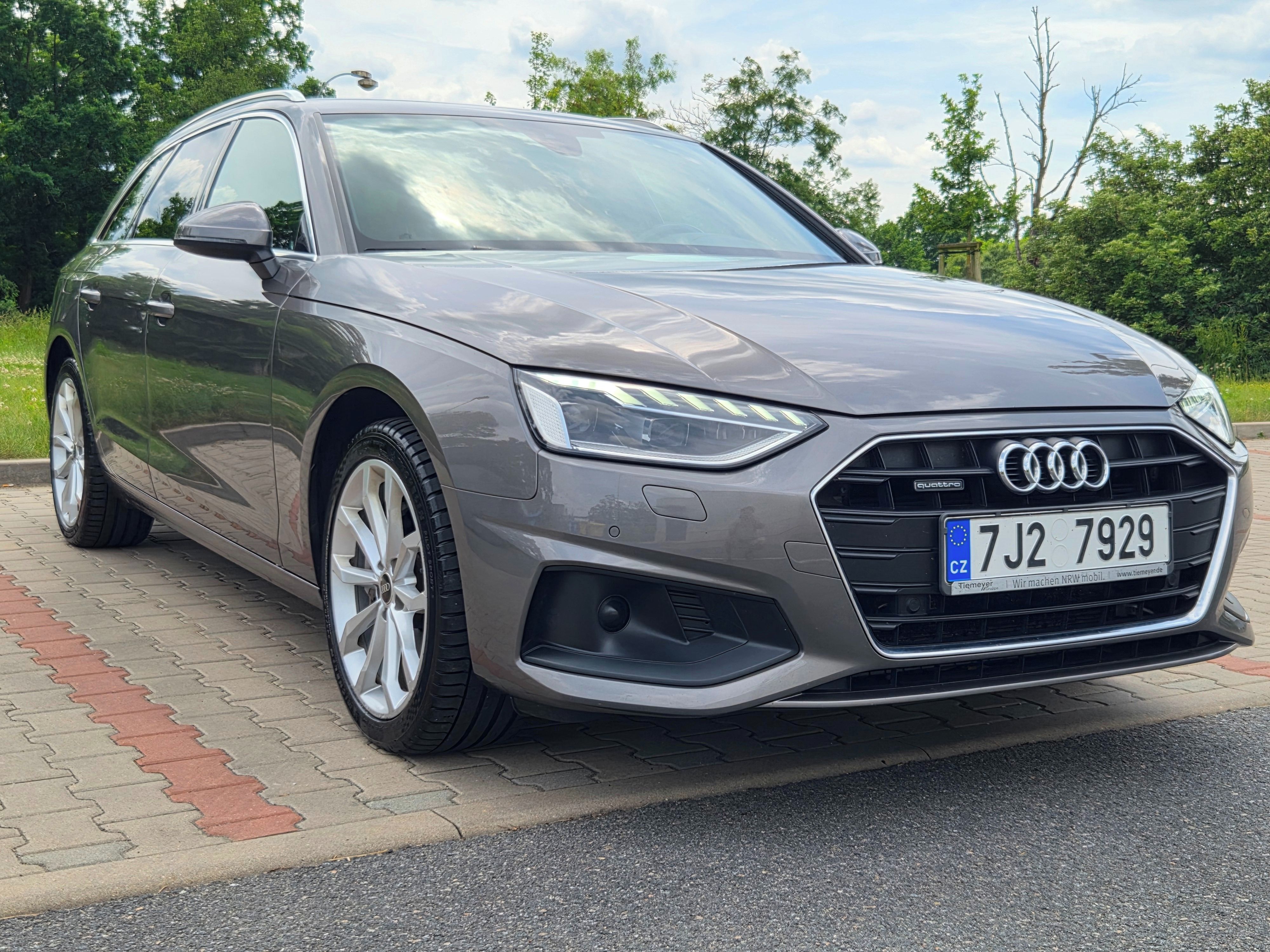 Audi A4 Avant, 40 TDI quattro Stronic Sline - fotka 3