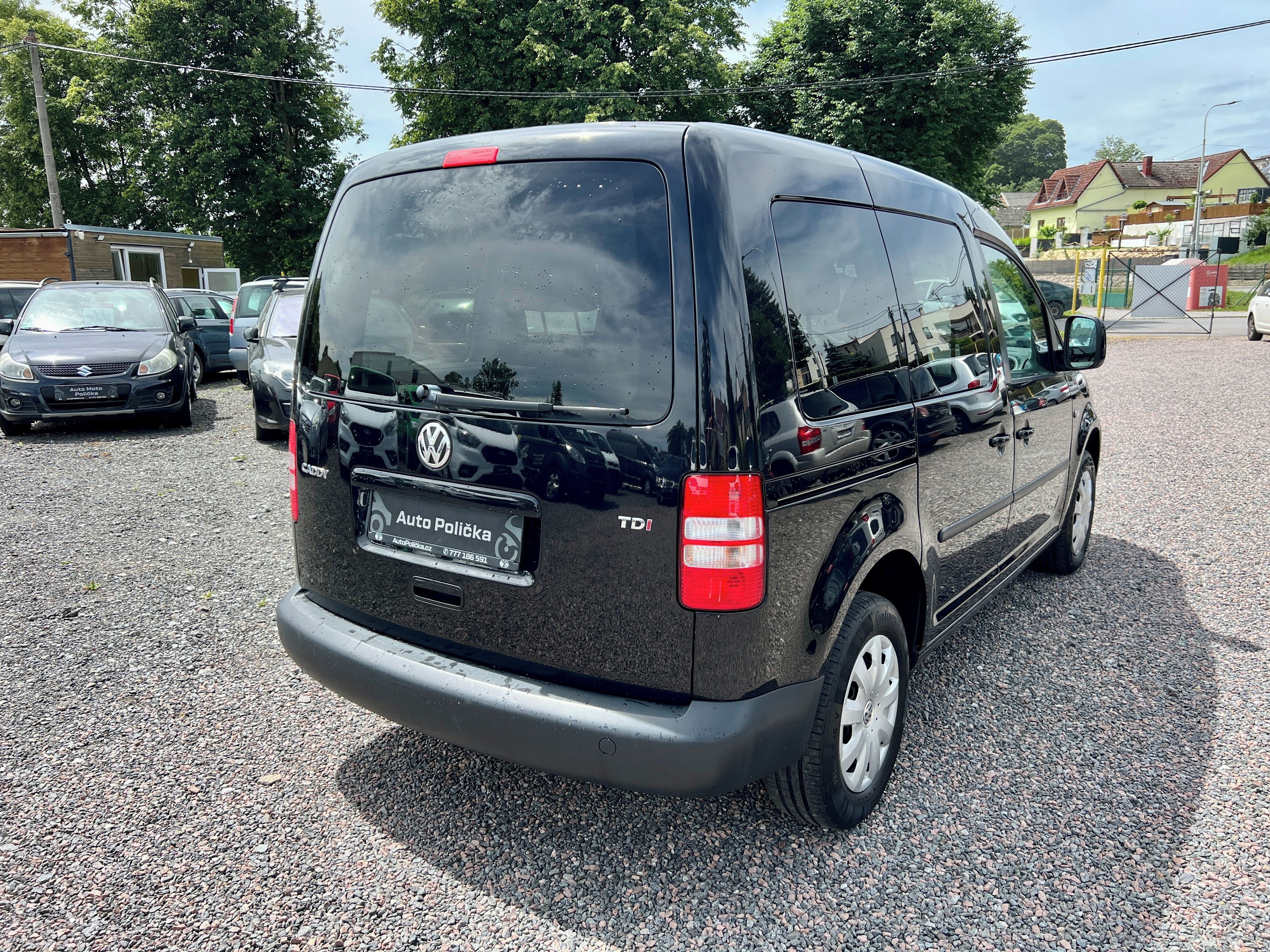 Volkswagen Caddy, 1.6 TDI 75 kW DSG Super stav! - fotka 5