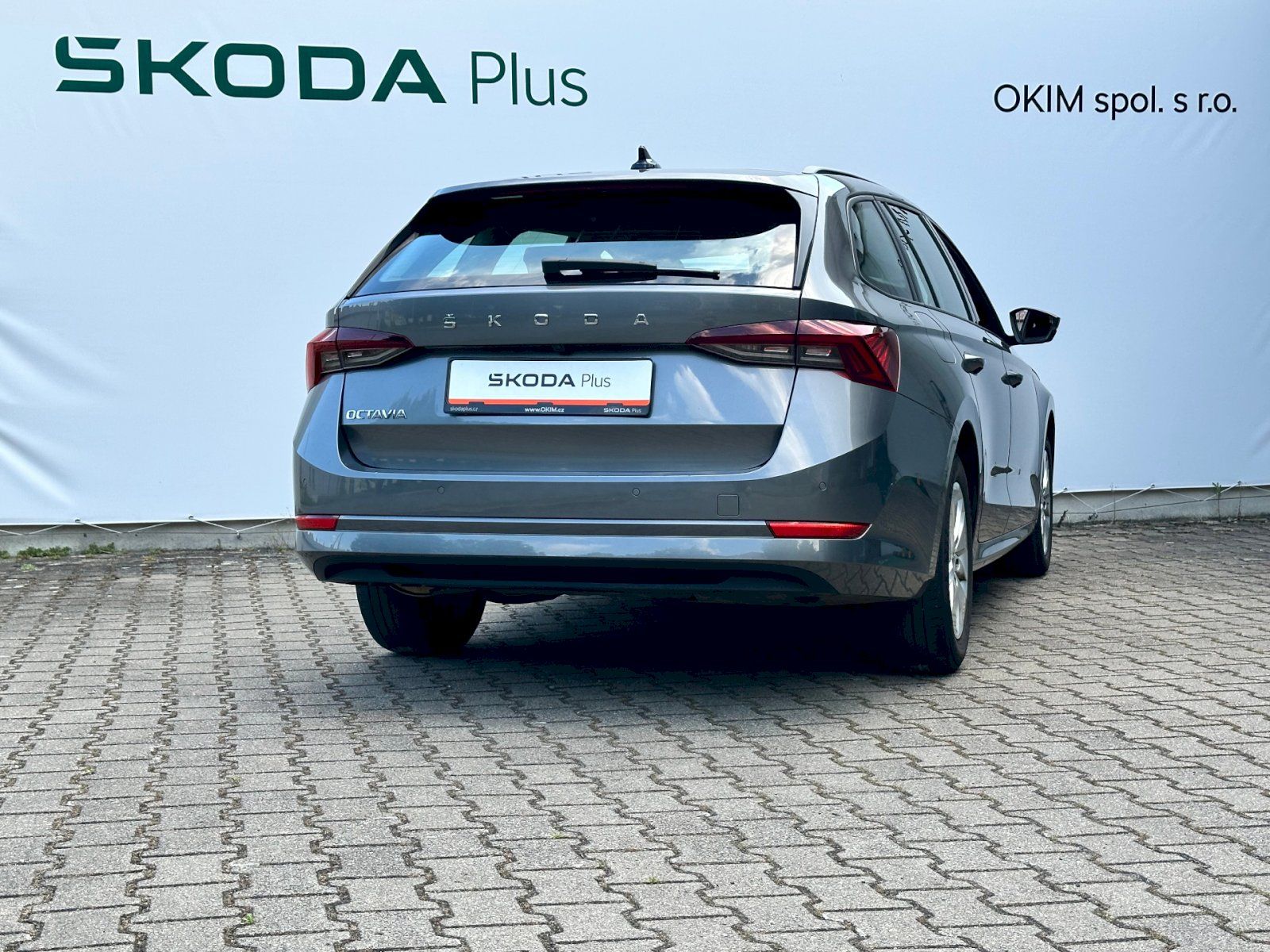 Škoda Octavia, 2.0 TDI 110kW DSG Style Combi - fotka 2
